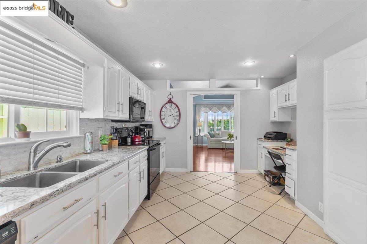 Detail Gallery Image 9 of 33 For 2362 Somerset Ave, Castro Valley,  CA 94546 - 3 Beds | 3 Baths