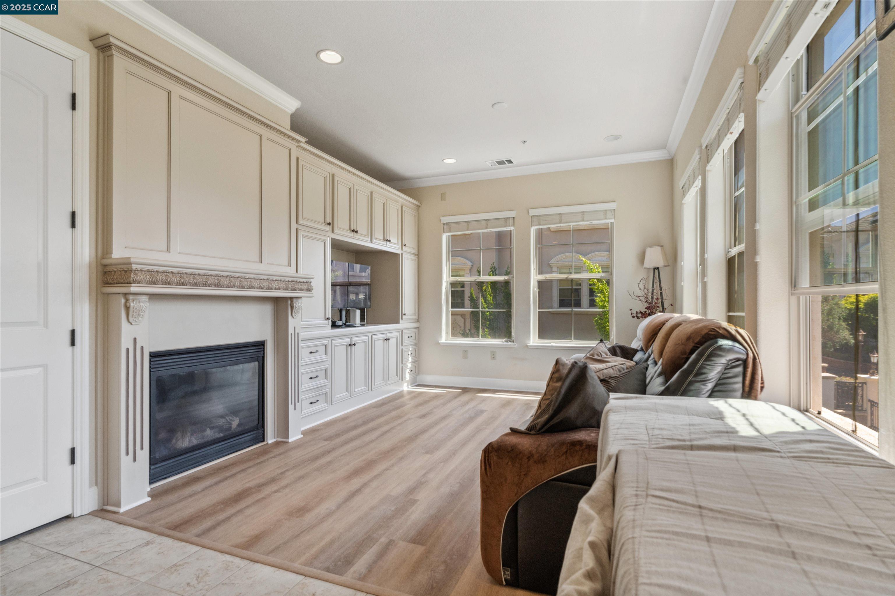 1233 Symphony Way, Vallejo, California 94591, 2 Bedrooms Bedrooms, 5 Rooms Rooms,2 BathroomsBathrooms,Residential,For Sale,1233 Symphony Way,41106580