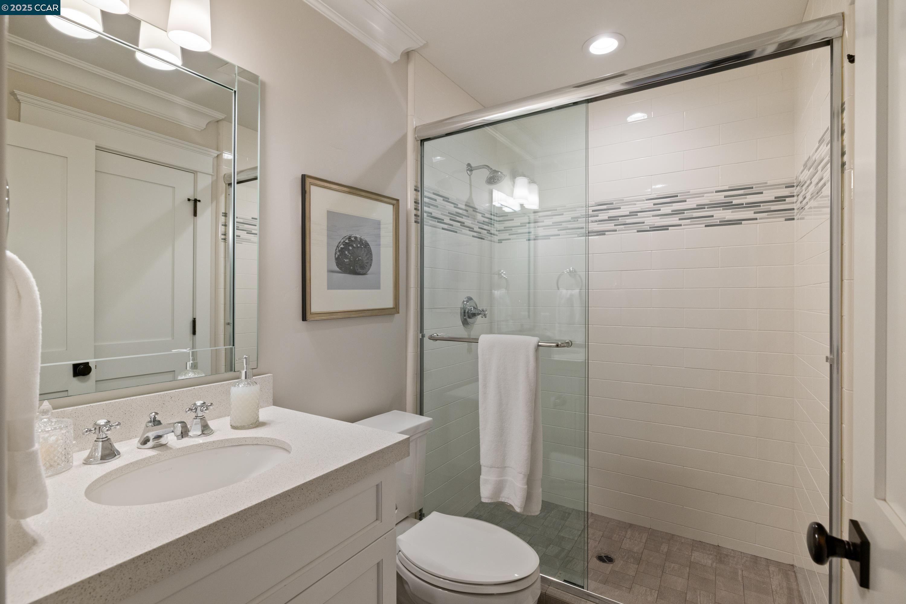 Detail Gallery Image 19 of 37 For 125 El Dorado Ave, Danville,  CA 94526 - 5 Beds | 4/2 Baths