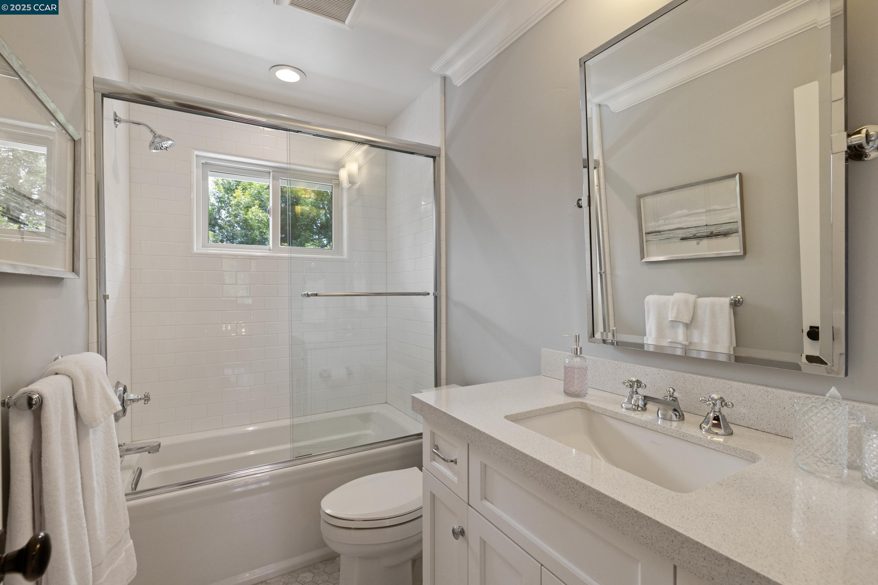 Detail Gallery Image 22 of 37 For 125 El Dorado Ave, Danville,  CA 94526 - 5 Beds | 4/2 Baths