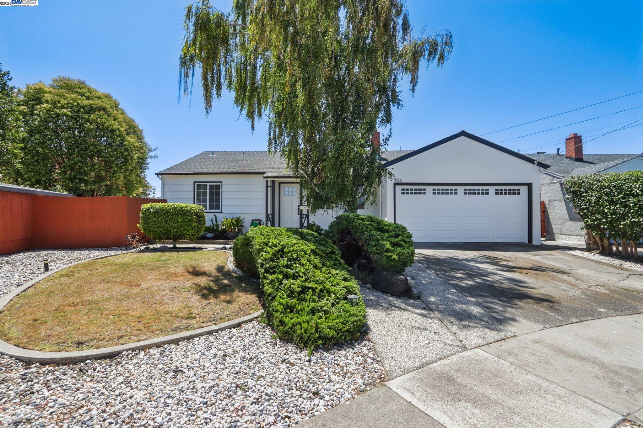 966 Cottonwood Ave, Hayward, California 94541, 3 Bedrooms Bedrooms, 6 Rooms Rooms,1 BathroomBathrooms,Residential,For Sale,966 Cottonwood Ave,41106583
