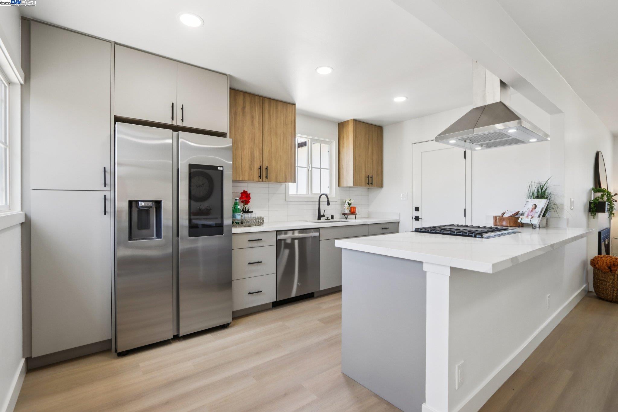 966 Cottonwood Ave, Hayward, California 94541, 3 Bedrooms Bedrooms, 6 Rooms Rooms,1 BathroomBathrooms,Residential,For Sale,966 Cottonwood Ave,41106583