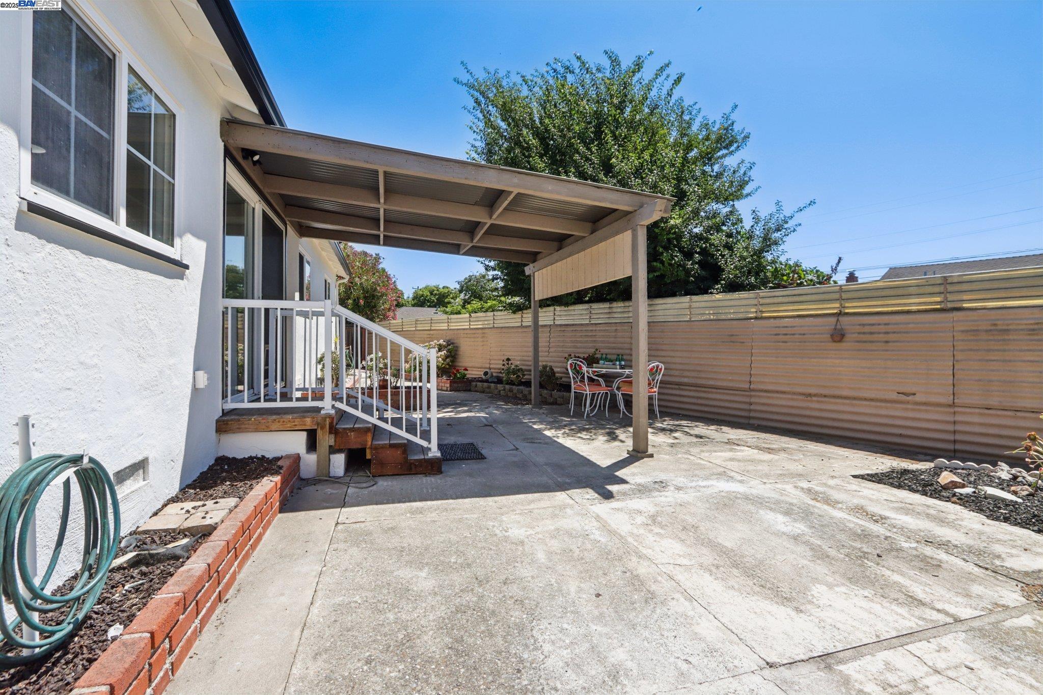 966 Cottonwood Ave, Hayward, California 94541, 3 Bedrooms Bedrooms, 6 Rooms Rooms,1 BathroomBathrooms,Residential,For Sale,966 Cottonwood Ave,41106583