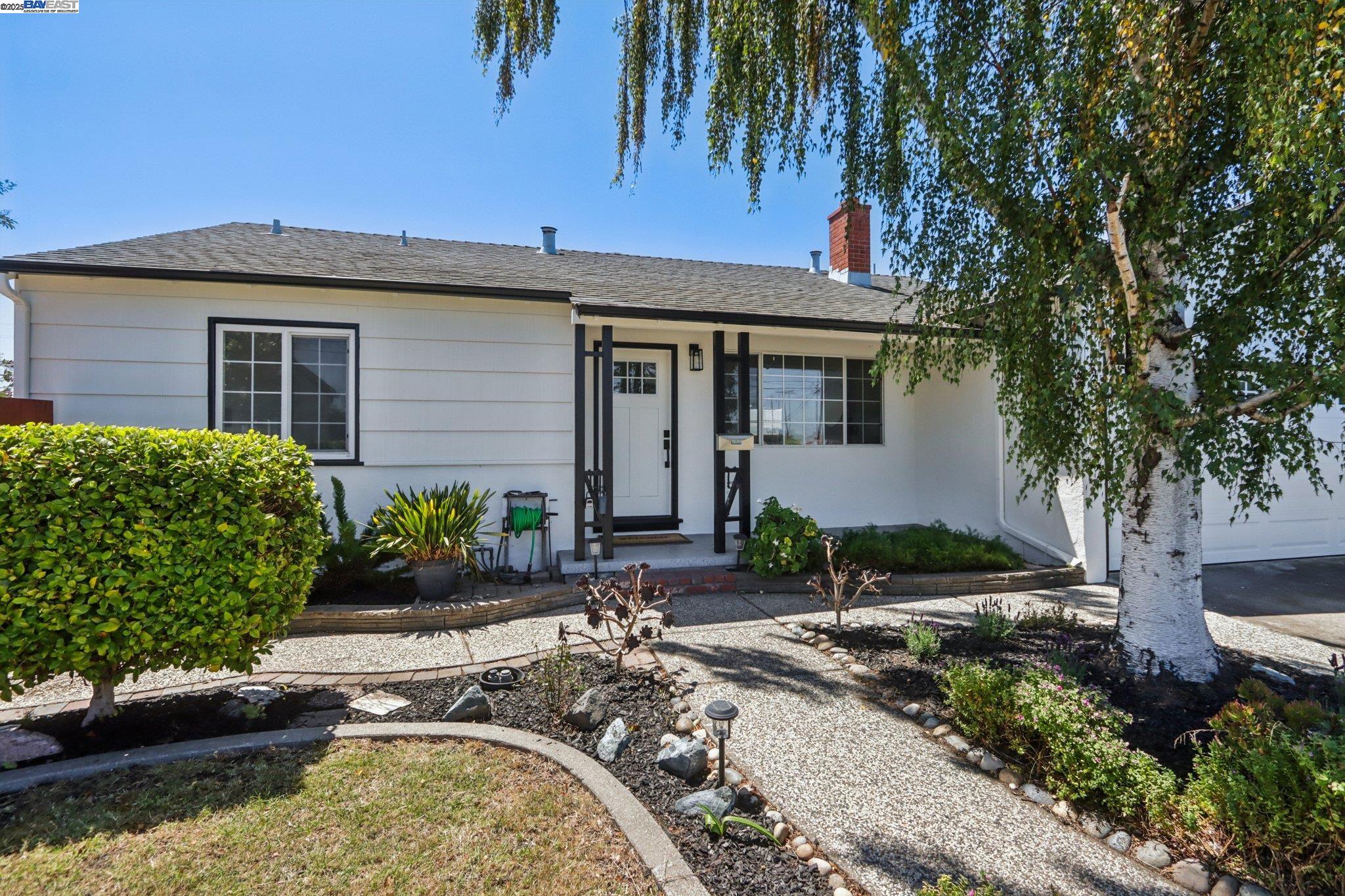 966 Cottonwood Ave, Hayward, California 94541, 3 Bedrooms Bedrooms, 6 Rooms Rooms,1 BathroomBathrooms,Residential,For Sale,966 Cottonwood Ave,41106583