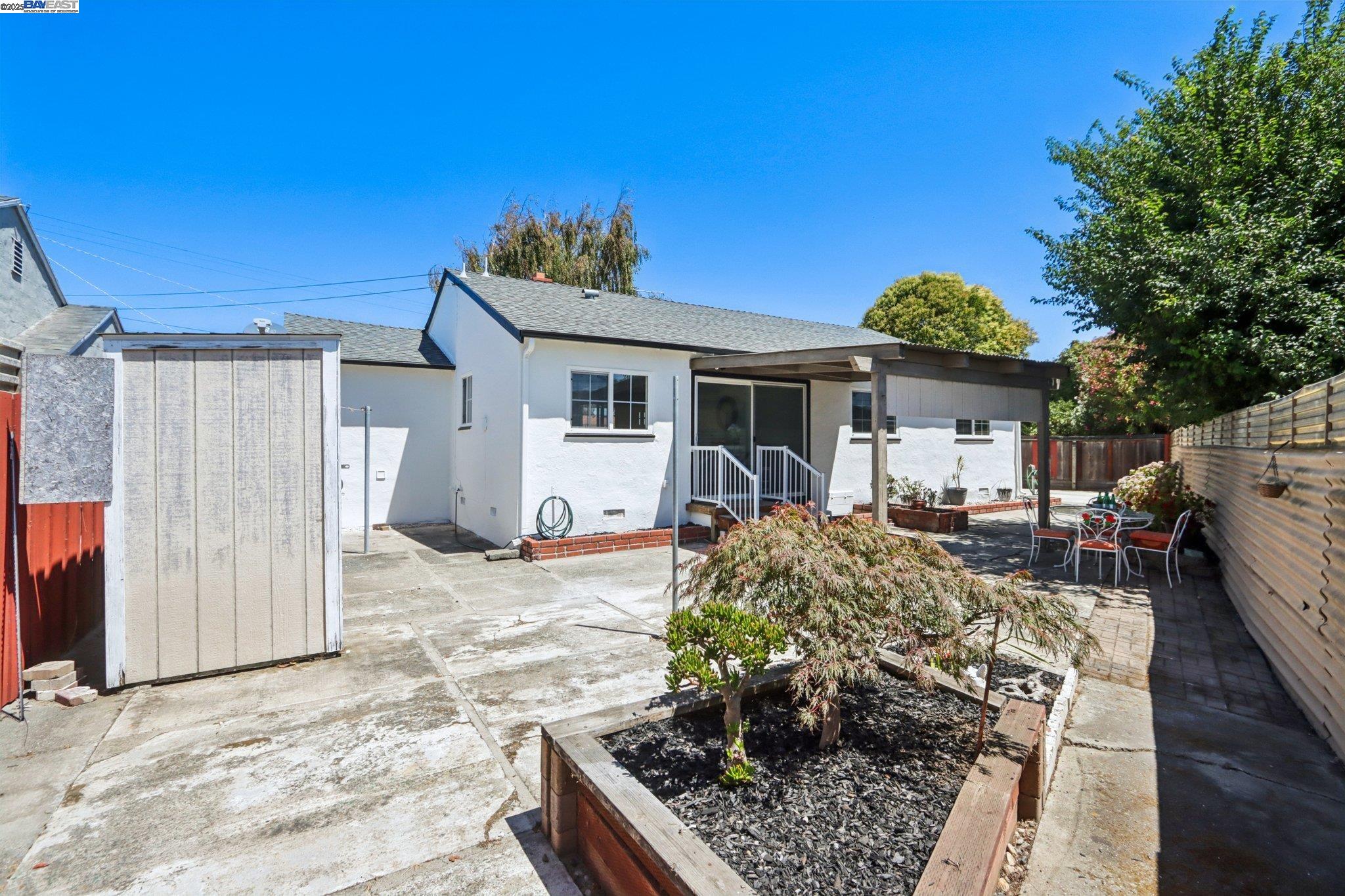 966 Cottonwood Ave, Hayward, California 94541, 3 Bedrooms Bedrooms, 6 Rooms Rooms,1 BathroomBathrooms,Residential,For Sale,966 Cottonwood Ave,41106583