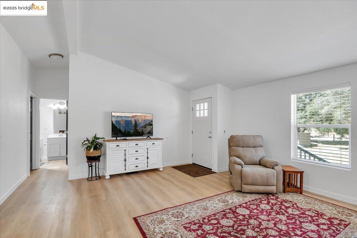 17647 Meadowlark Ln, Sonora, California 95370, 3 Bedrooms Bedrooms, 5 Rooms Rooms,2 BathroomsBathrooms,Residential,For Sale,17647 Meadowlark Ln,41106584