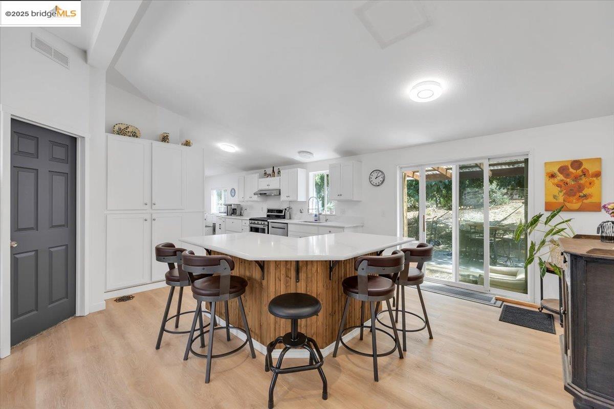 17647 Meadowlark Ln, Sonora, California 95370, 3 Bedrooms Bedrooms, 5 Rooms Rooms,2 BathroomsBathrooms,Residential,For Sale,17647 Meadowlark Ln,41106584
