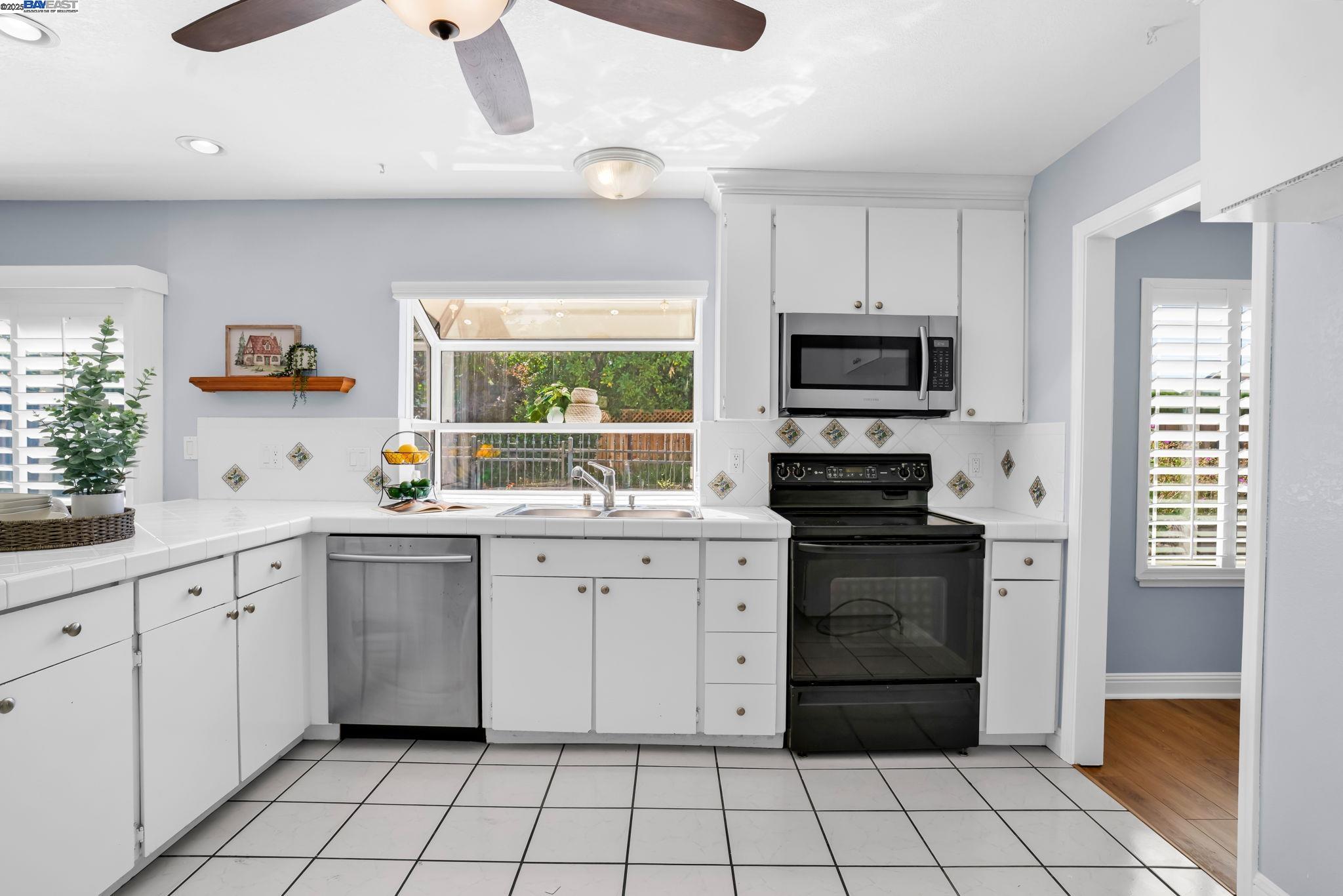 3526 Surry Pl, Fremont, California 94536, 4 Bedrooms Bedrooms, 9 Rooms Rooms,2 BathroomsBathrooms,Residential,For Sale,3526 Surry Pl,41106586