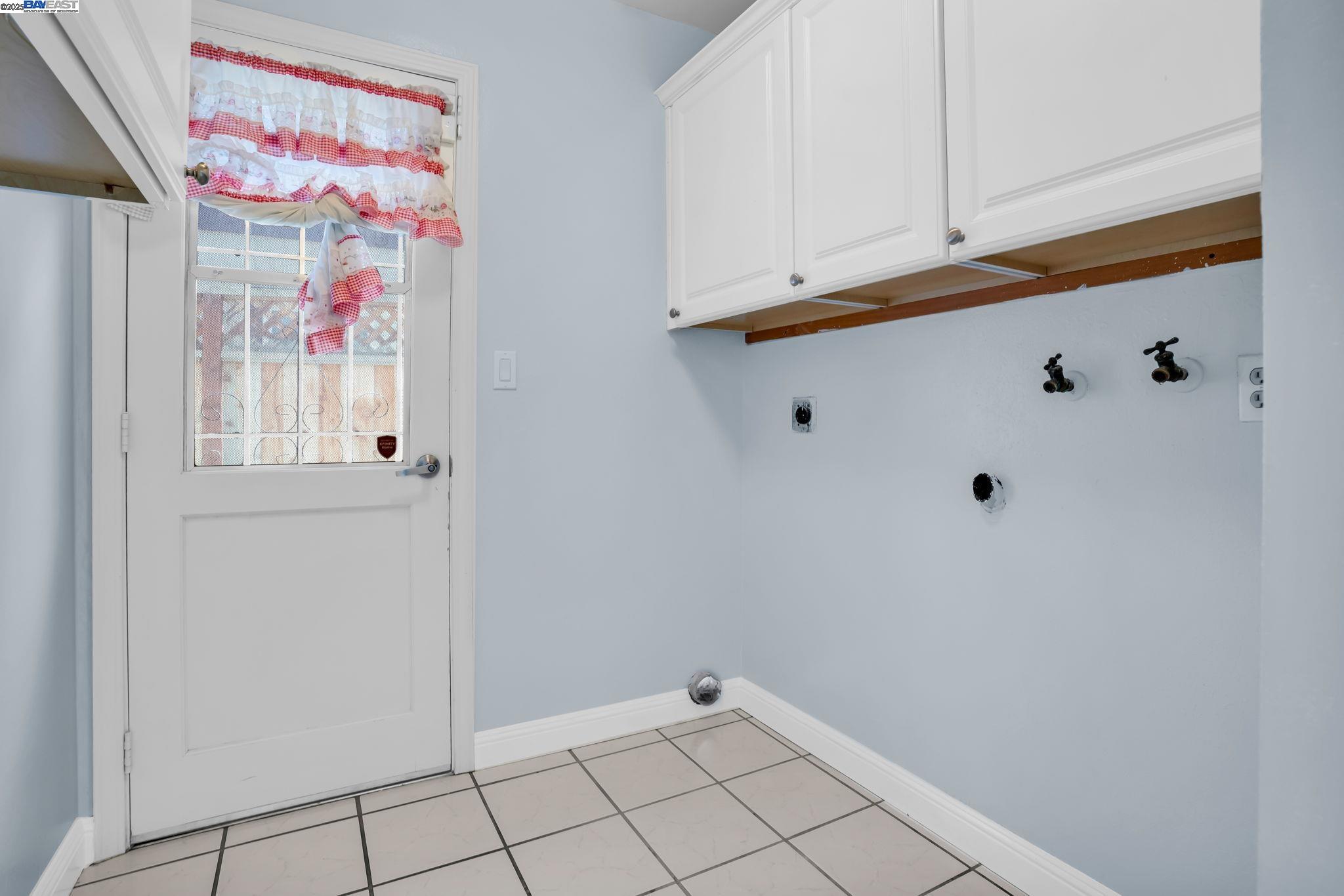 3526 Surry Pl, Fremont, California 94536, 4 Bedrooms Bedrooms, 9 Rooms Rooms,2 BathroomsBathrooms,Residential,For Sale,3526 Surry Pl,41106586