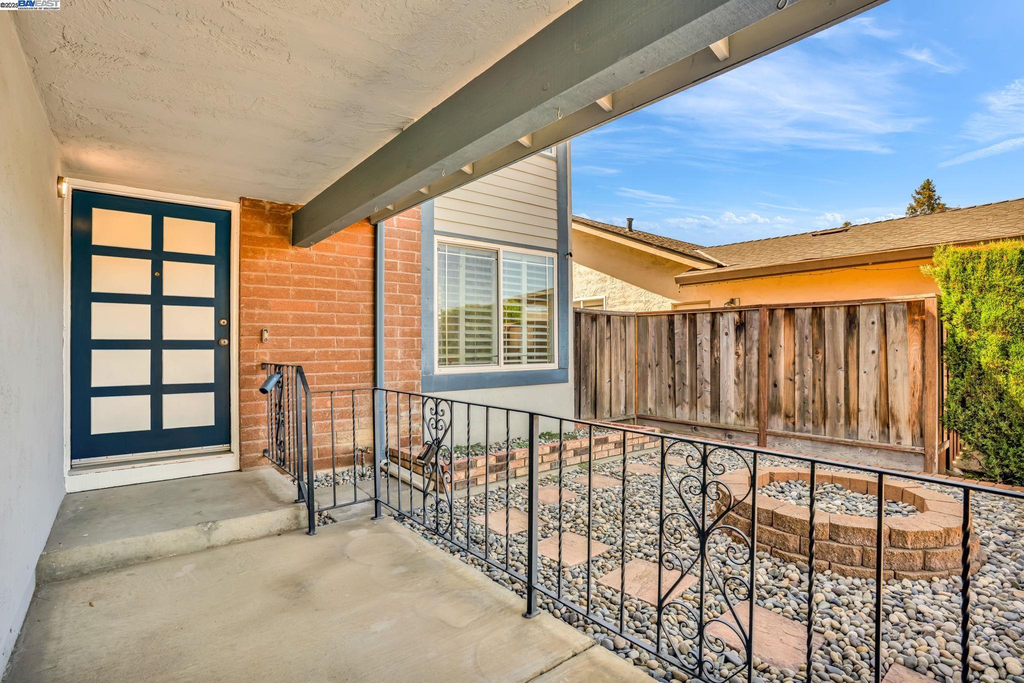 3526 Surry Pl, Fremont, California 94536, 4 Bedrooms Bedrooms, 9 Rooms Rooms,2 BathroomsBathrooms,Residential,For Sale,3526 Surry Pl,41106586