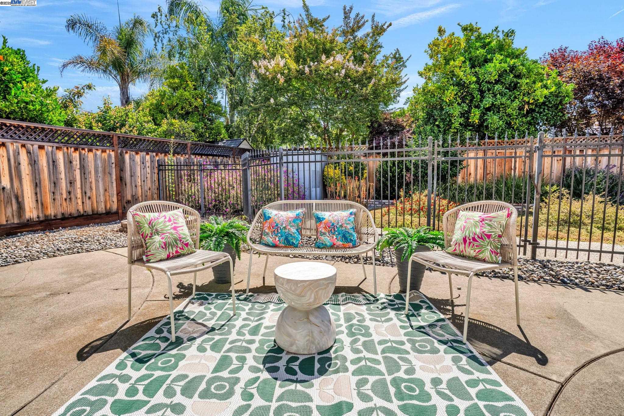 3526 Surry Pl, Fremont, California 94536, 4 Bedrooms Bedrooms, 9 Rooms Rooms,2 BathroomsBathrooms,Residential,For Sale,3526 Surry Pl,41106586
