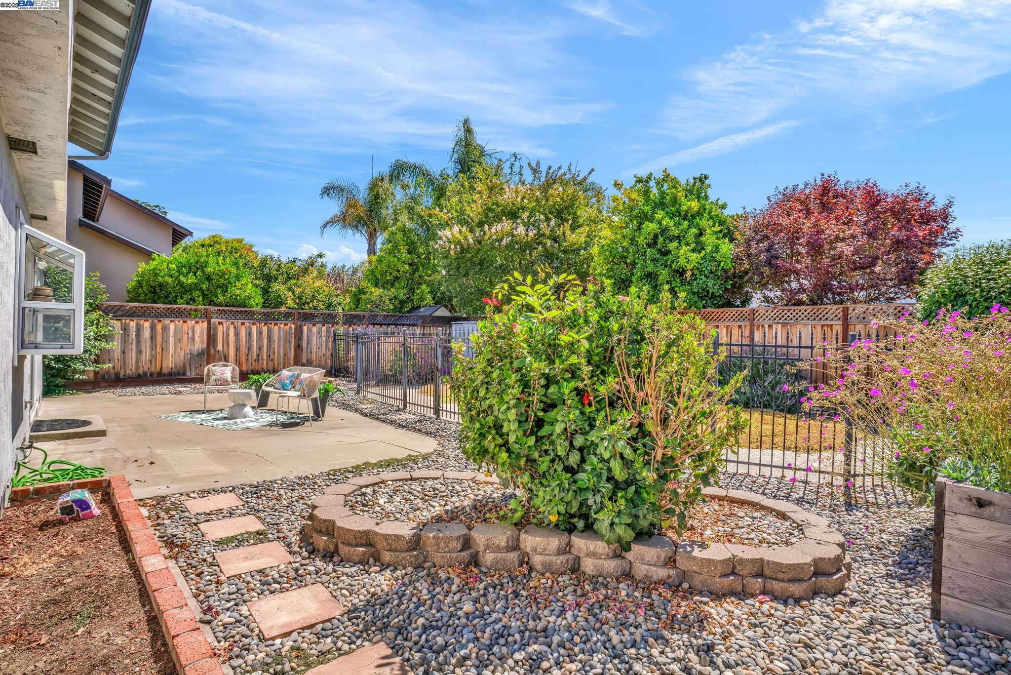 3526 Surry Pl, Fremont, California 94536, 4 Bedrooms Bedrooms, 9 Rooms Rooms,2 BathroomsBathrooms,Residential,For Sale,3526 Surry Pl,41106586