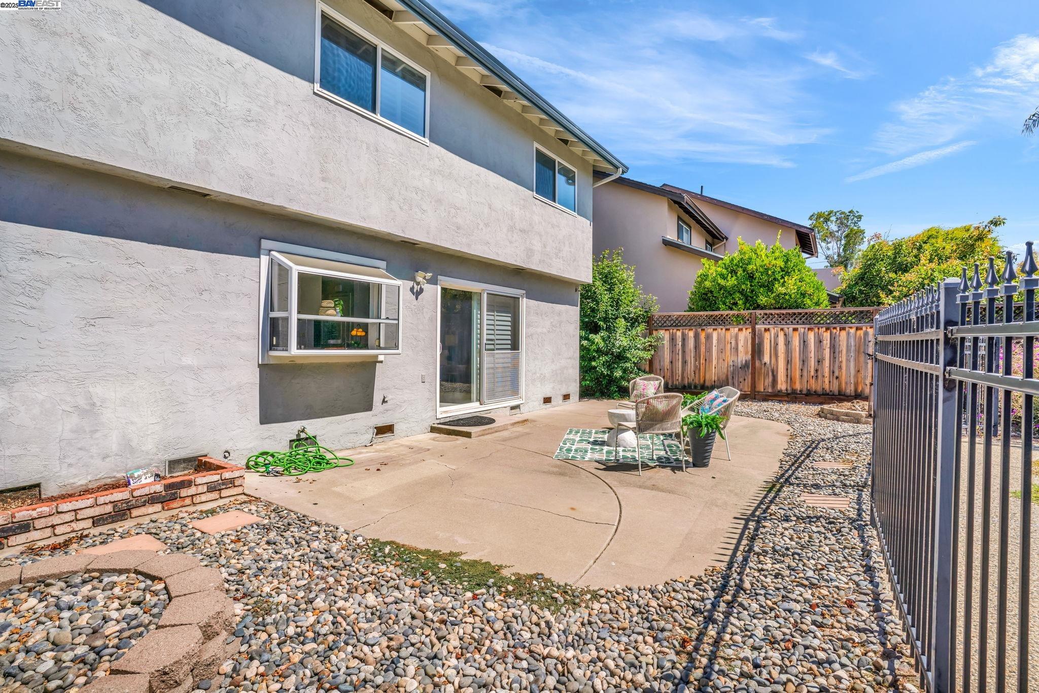 3526 Surry Pl, Fremont, California 94536, 4 Bedrooms Bedrooms, 9 Rooms Rooms,2 BathroomsBathrooms,Residential,For Sale,3526 Surry Pl,41106586