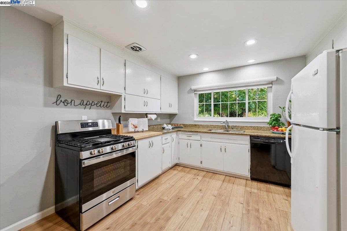 168 Albatross Ave, Livermore, California 94551, 3 Bedrooms Bedrooms, 5 Rooms Rooms,2 BathroomsBathrooms,Residential,For Sale,168 Albatross Ave,41106587