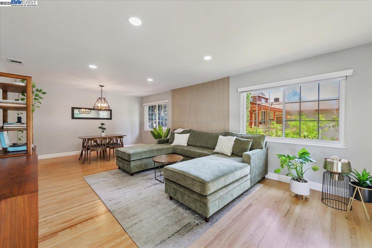 168 Albatross Ave, Livermore, California 94551, 3 Bedrooms Bedrooms, 5 Rooms Rooms,2 BathroomsBathrooms,Residential,For Sale,168 Albatross Ave,41106587