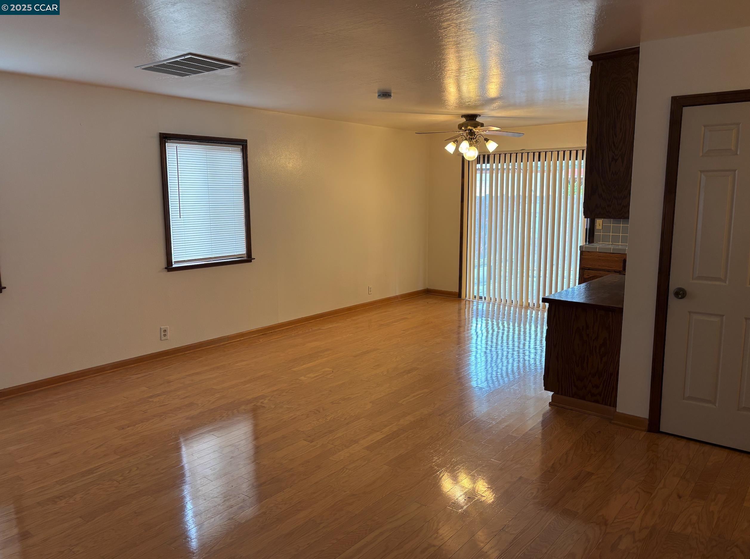 296 COTTONWOOD, Vallejo, California 94591, 3 Bedrooms Bedrooms, 6 Rooms Rooms,2 BathroomsBathrooms,Residential,For Sale,296 COTTONWOOD,41106588