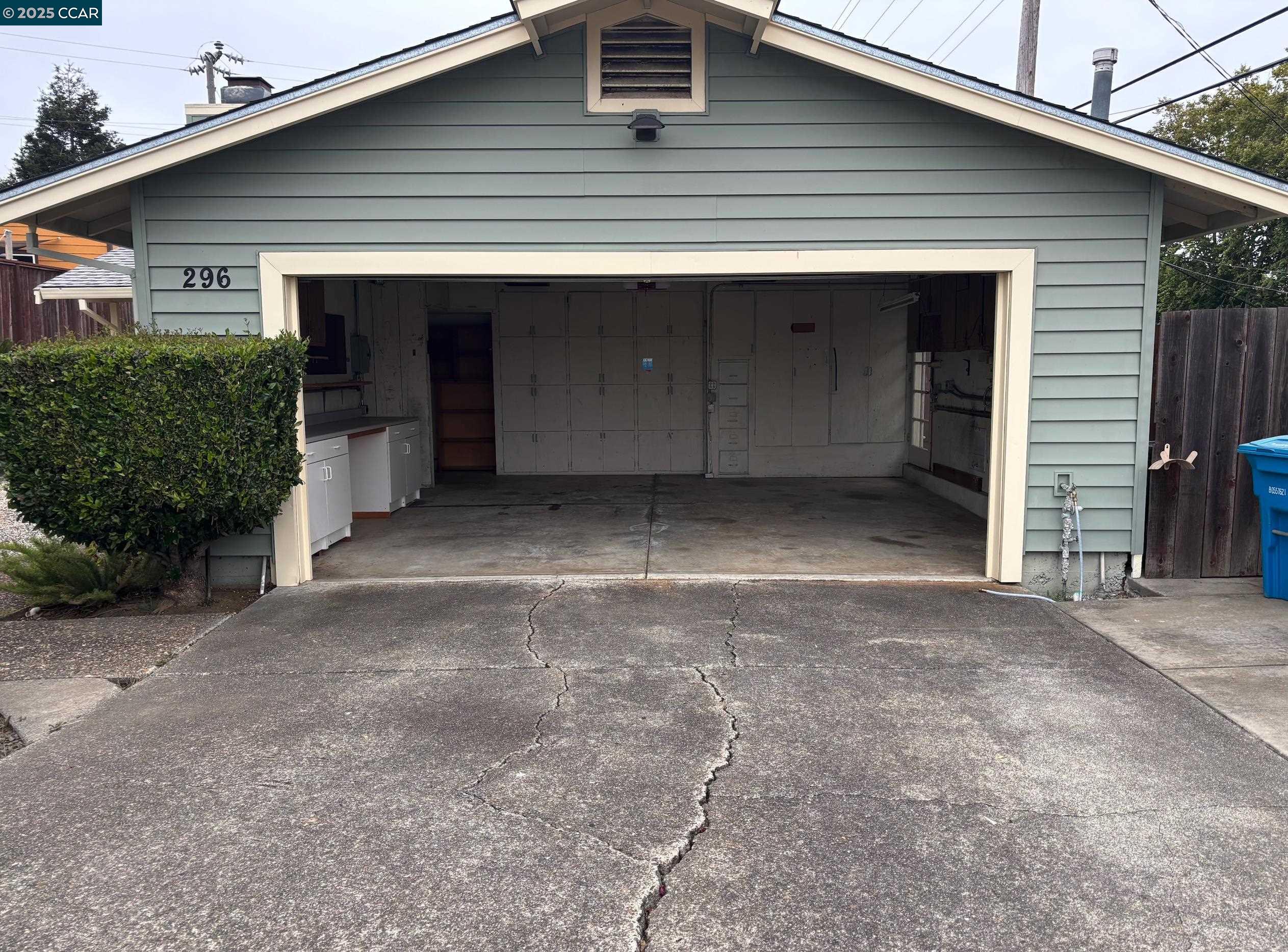 296 COTTONWOOD, Vallejo, California 94591, 3 Bedrooms Bedrooms, 6 Rooms Rooms,2 BathroomsBathrooms,Residential,For Sale,296 COTTONWOOD,41106588