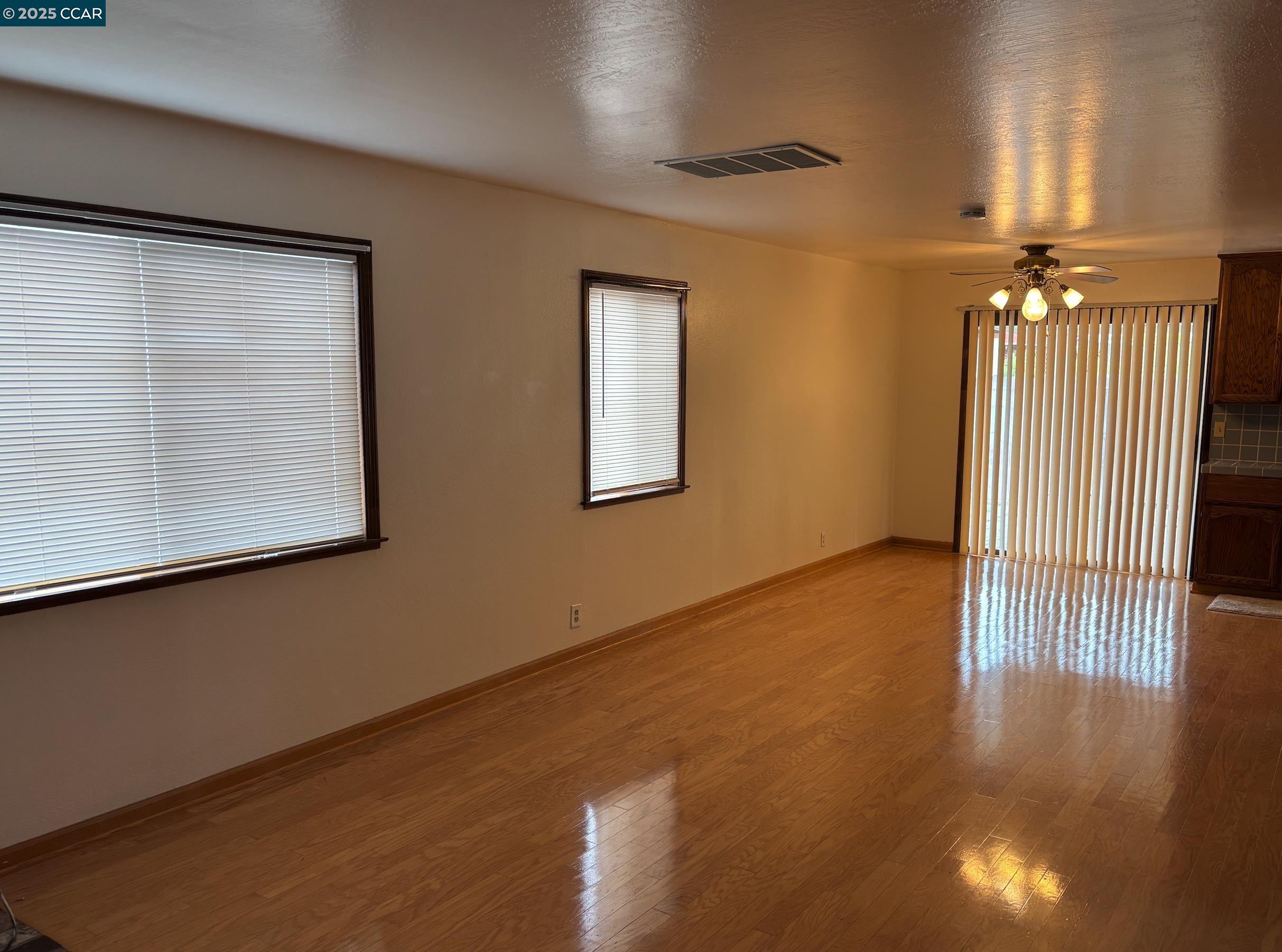 296 COTTONWOOD, Vallejo, California 94591, 3 Bedrooms Bedrooms, 6 Rooms Rooms,2 BathroomsBathrooms,Residential,For Sale,296 COTTONWOOD,41106588