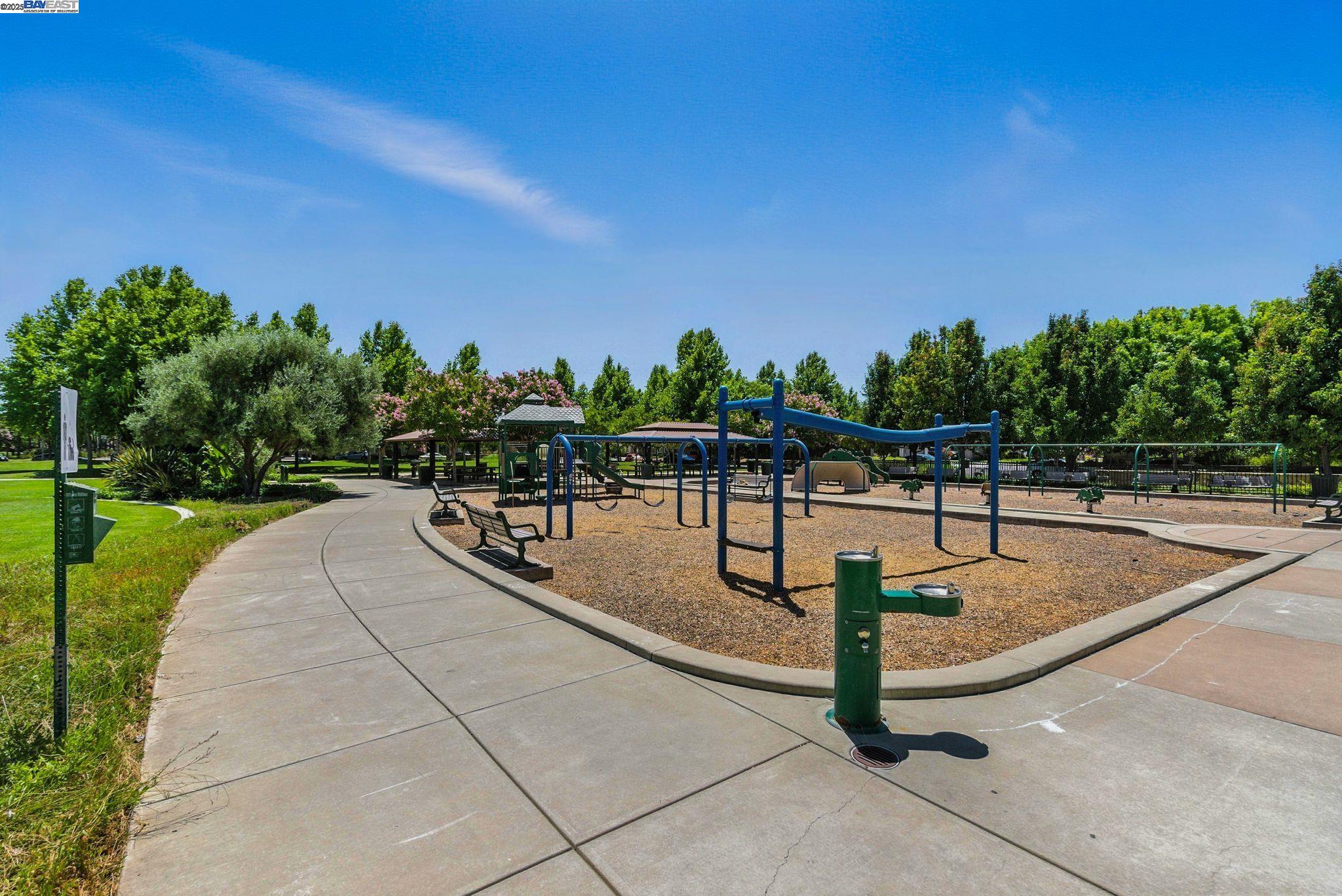 841 Fan Palm Ln, Brentwood, California 94513, 3 Bedrooms Bedrooms, 7 Rooms Rooms,2 BathroomsBathrooms,Residential,For Sale,841 Fan Palm Ln,41106589