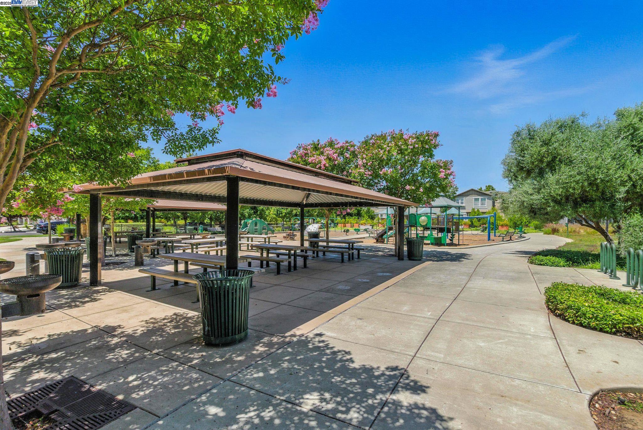 841 Fan Palm Ln, Brentwood, California 94513, 3 Bedrooms Bedrooms, 7 Rooms Rooms,2 BathroomsBathrooms,Residential,For Sale,841 Fan Palm Ln,41106589