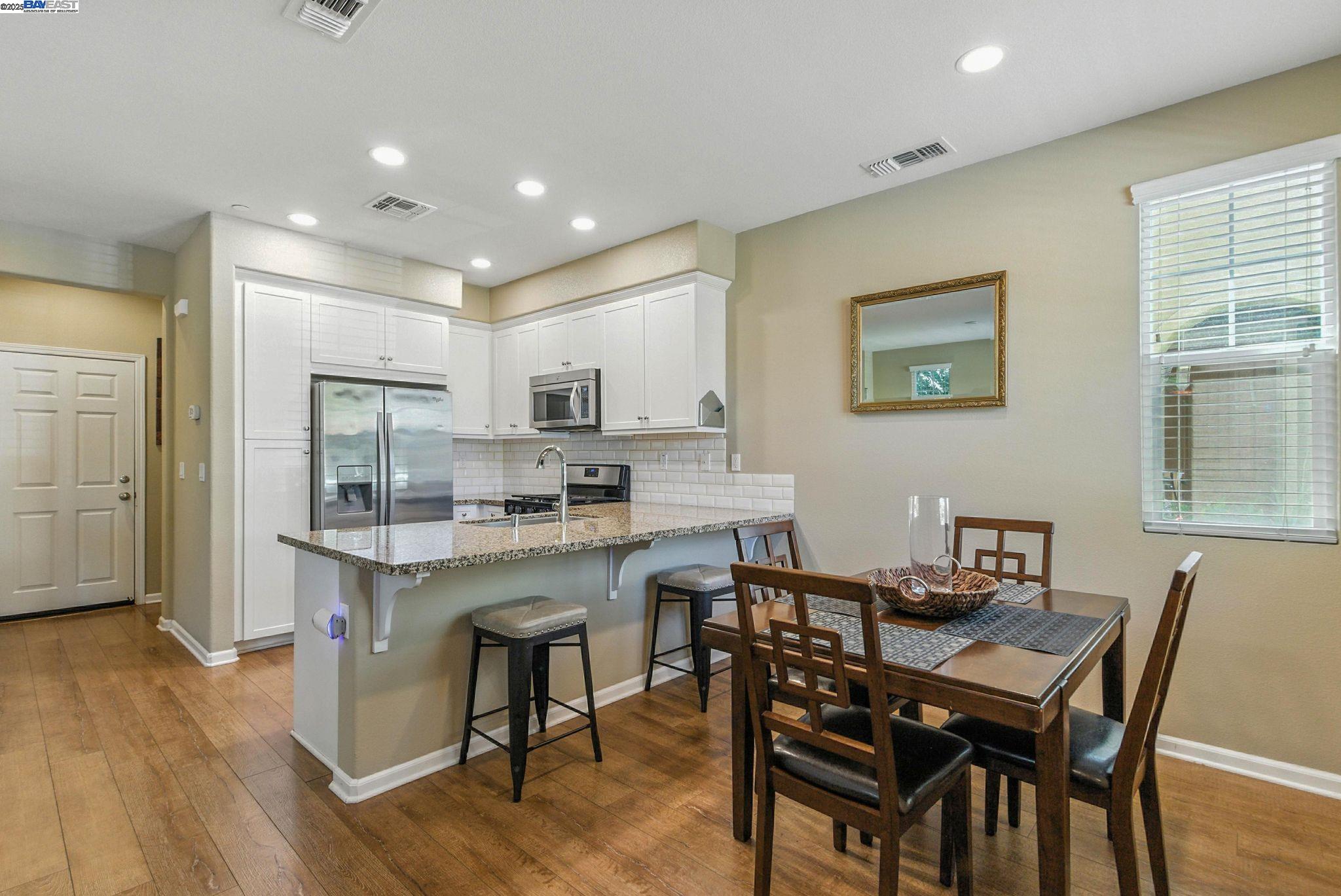 841 Fan Palm Ln, Brentwood, California 94513, 3 Bedrooms Bedrooms, 7 Rooms Rooms,2 BathroomsBathrooms,Residential,For Sale,841 Fan Palm Ln,41106589