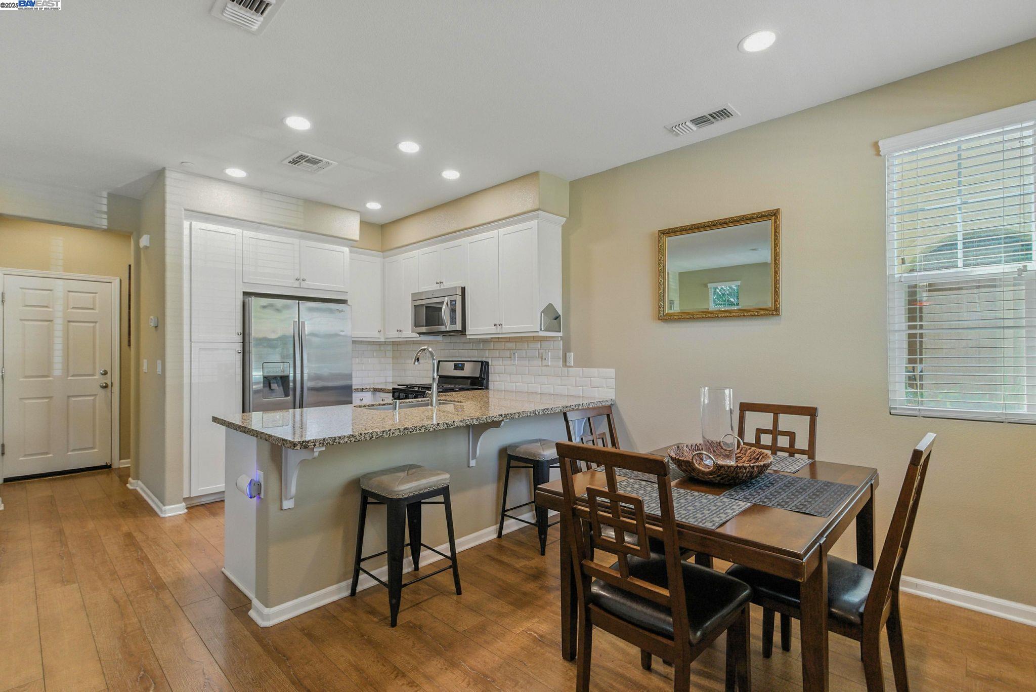 841 Fan Palm Ln, Brentwood, California 94513, 3 Bedrooms Bedrooms, 7 Rooms Rooms,2 BathroomsBathrooms,Residential,For Sale,841 Fan Palm Ln,41106589