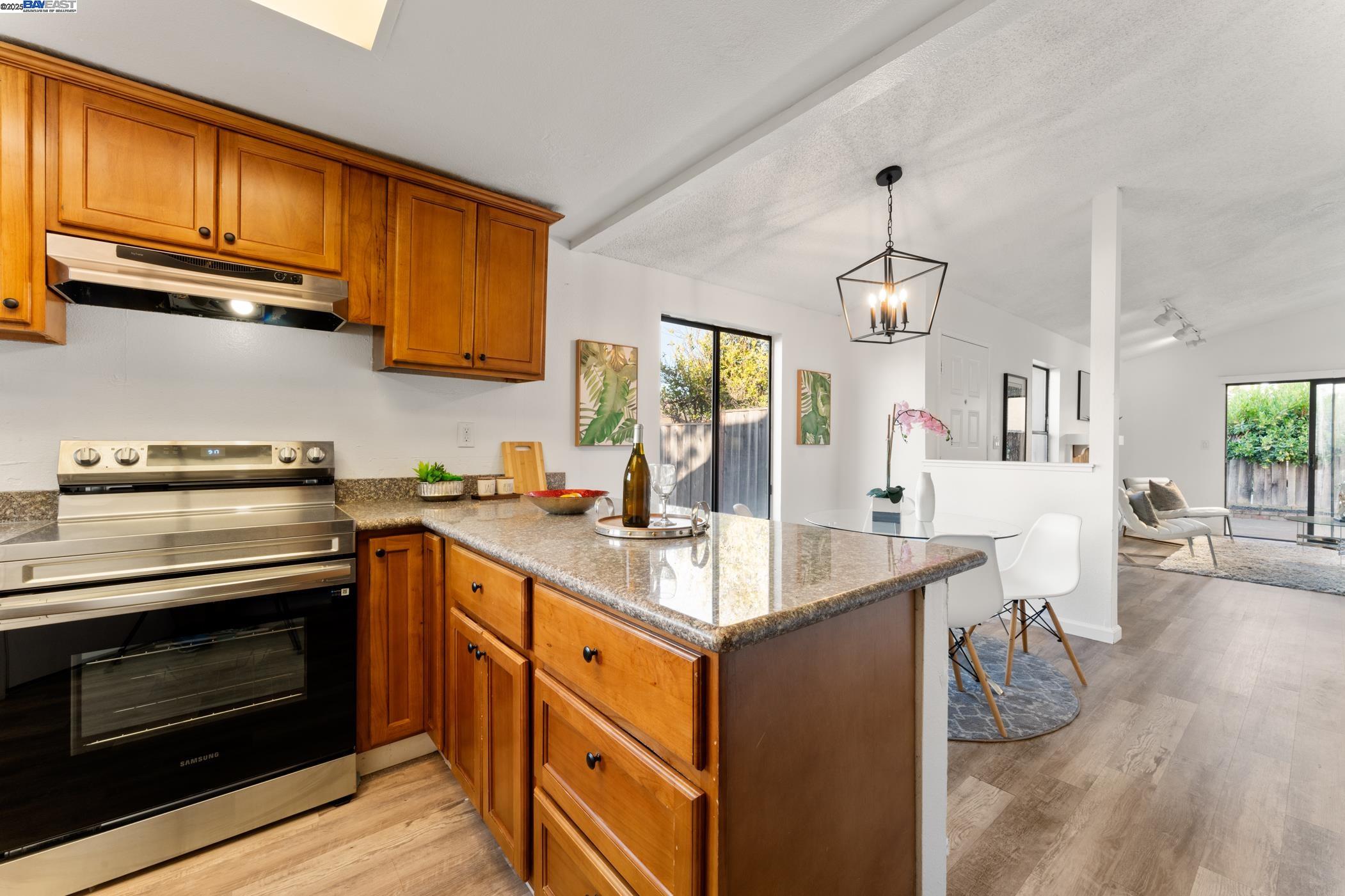 100 Boardwalk Way, Hayward, California 94544, 3 Bedrooms Bedrooms, 5 Rooms Rooms,2 BathroomsBathrooms,Residential,For Sale,100 Boardwalk Way,41106590