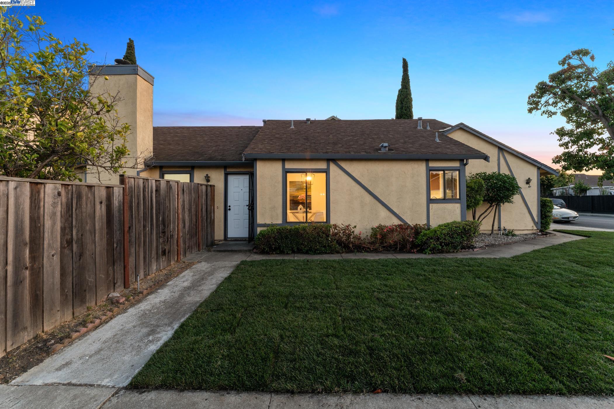 100 Boardwalk Way, Hayward, California 94544, 3 Bedrooms Bedrooms, 5 Rooms Rooms,2 BathroomsBathrooms,Residential,For Sale,100 Boardwalk Way,41106590