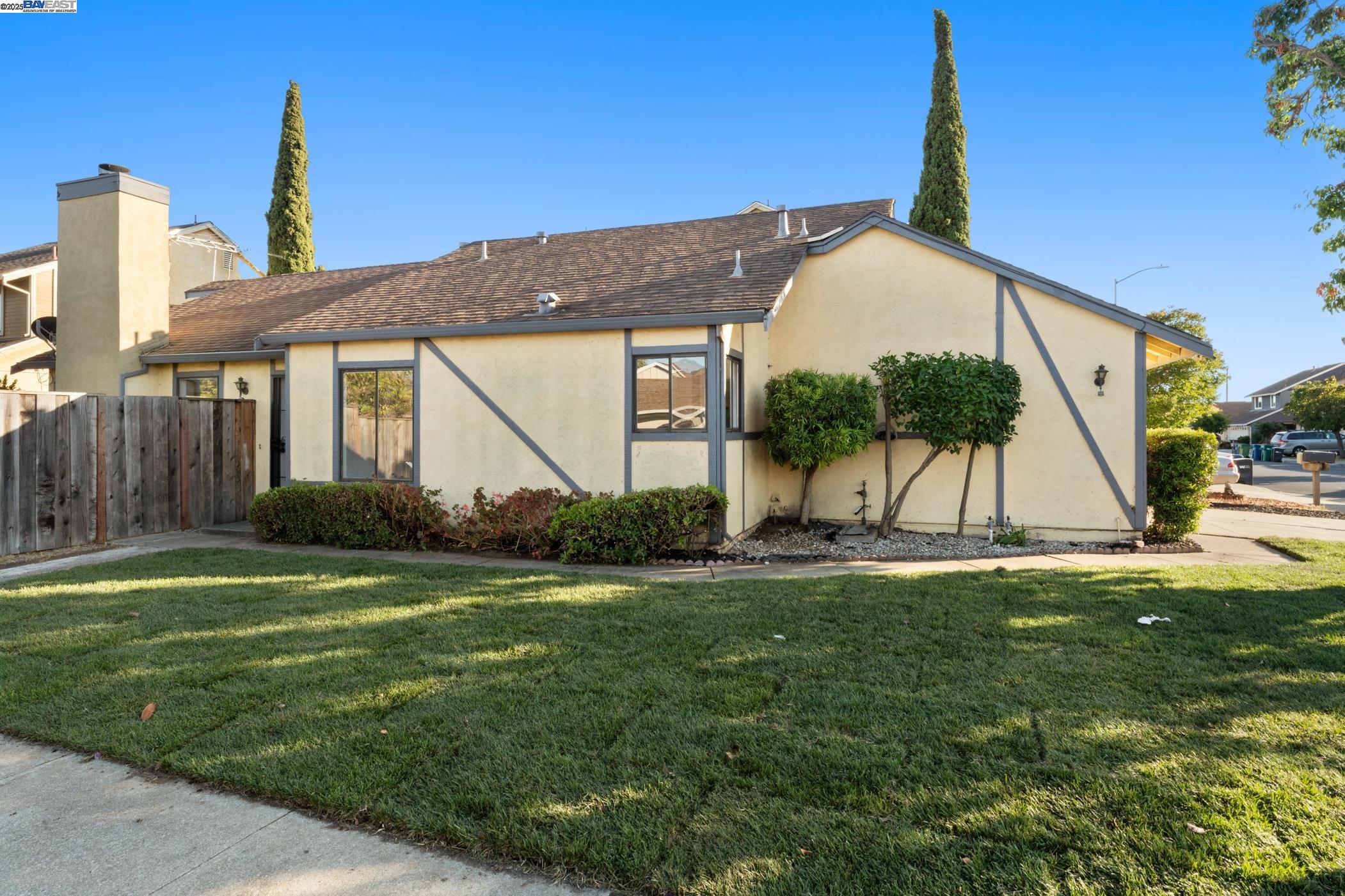 100 Boardwalk Way, Hayward, California 94544, 3 Bedrooms Bedrooms, 5 Rooms Rooms,2 BathroomsBathrooms,Residential,For Sale,100 Boardwalk Way,41106590
