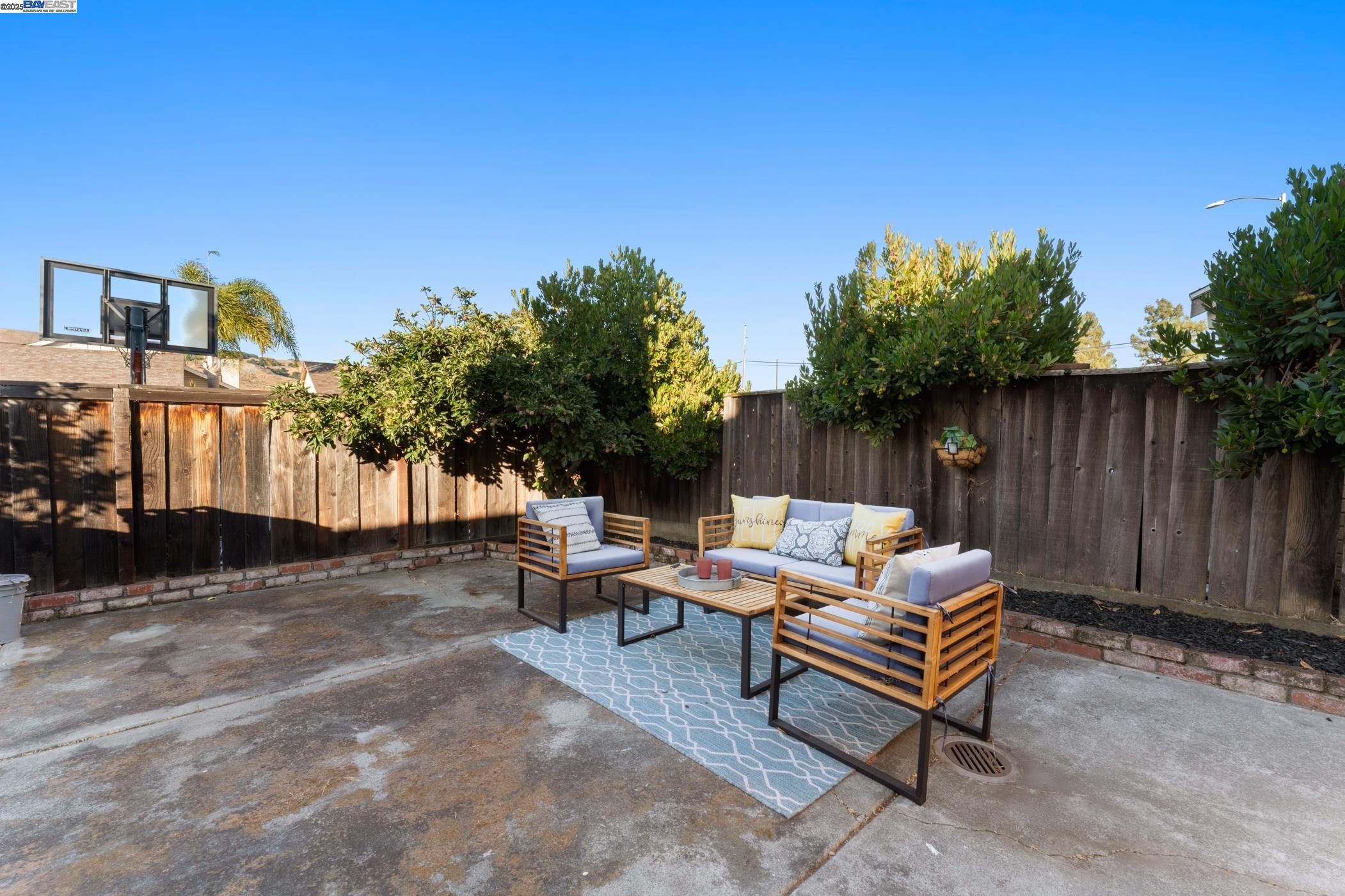 100 Boardwalk Way, Hayward, California 94544, 3 Bedrooms Bedrooms, 5 Rooms Rooms,2 BathroomsBathrooms,Residential,For Sale,100 Boardwalk Way,41106590