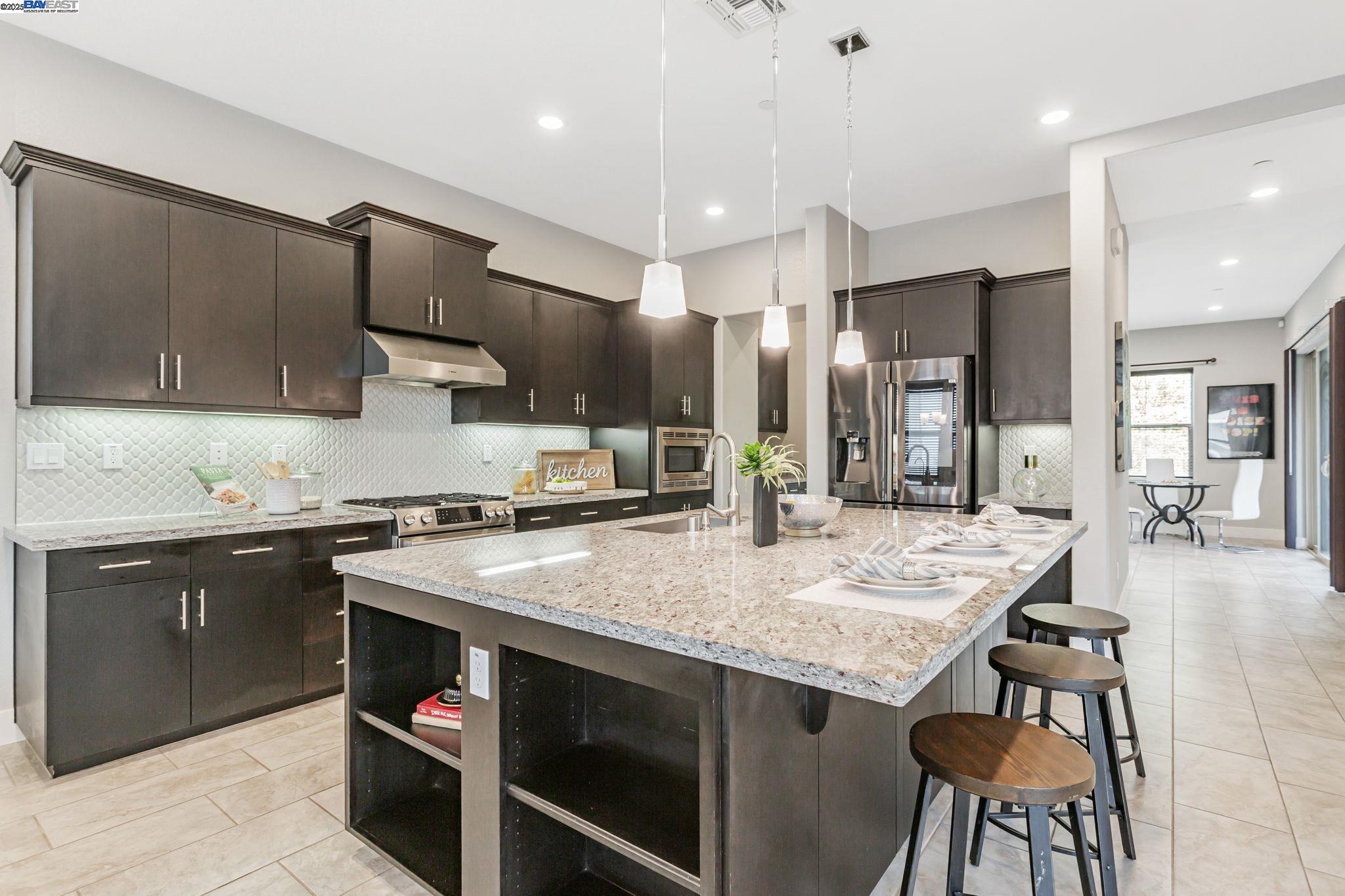 1380 Brookline Loop, Pleasanton, California 94566, 3 Bedrooms Bedrooms, 7 Rooms Rooms,2 BathroomsBathrooms,Residential,For Sale,1380 Brookline Loop,41106593
