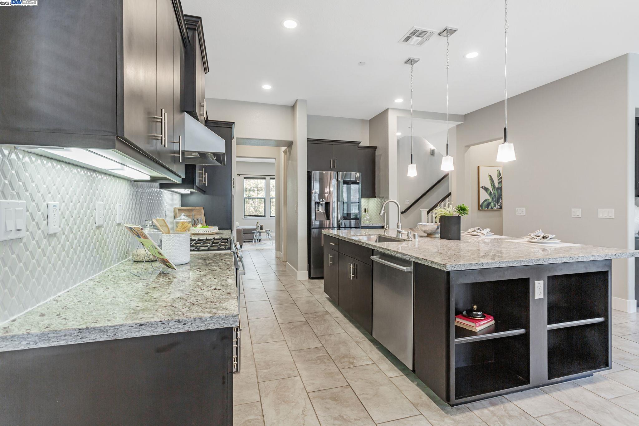 1380 Brookline Loop, Pleasanton, California 94566, 3 Bedrooms Bedrooms, 7 Rooms Rooms,2 BathroomsBathrooms,Residential,For Sale,1380 Brookline Loop,41106593