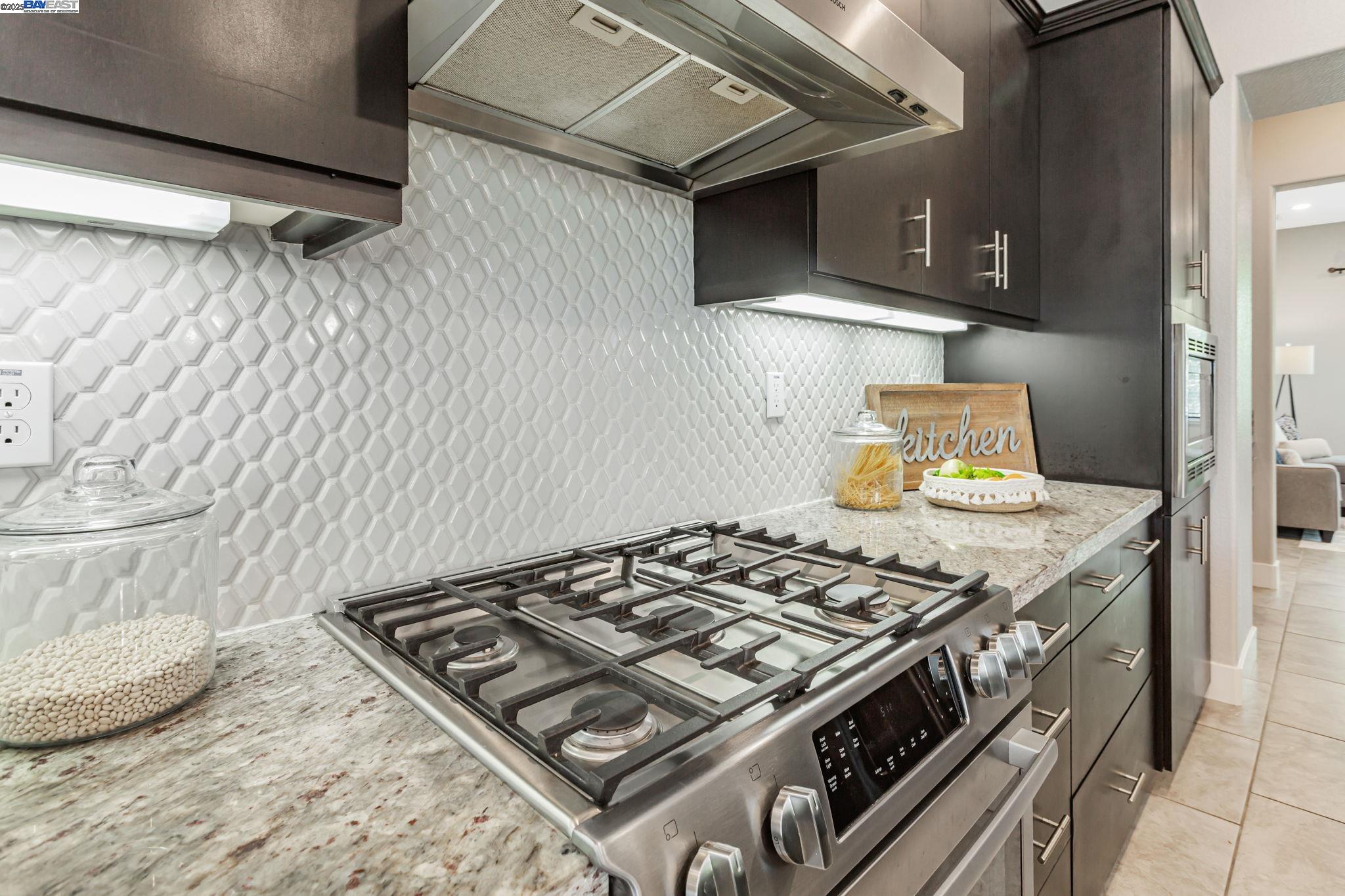 1380 Brookline Loop, Pleasanton, California 94566, 3 Bedrooms Bedrooms, 7 Rooms Rooms,2 BathroomsBathrooms,Residential,For Sale,1380 Brookline Loop,41106593