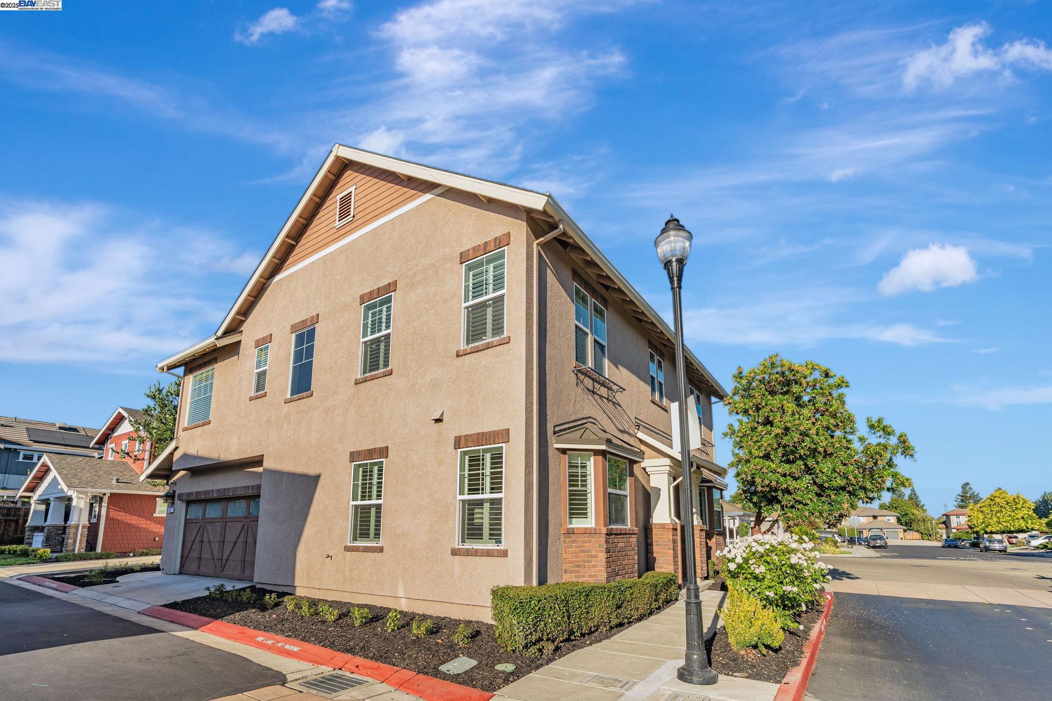5801 Flora Cmn, Livermore, California 94551, 4 Bedrooms Bedrooms, 8 Rooms Rooms,3 BathroomsBathrooms,Residential,For Sale,5801 Flora Cmn,41106594