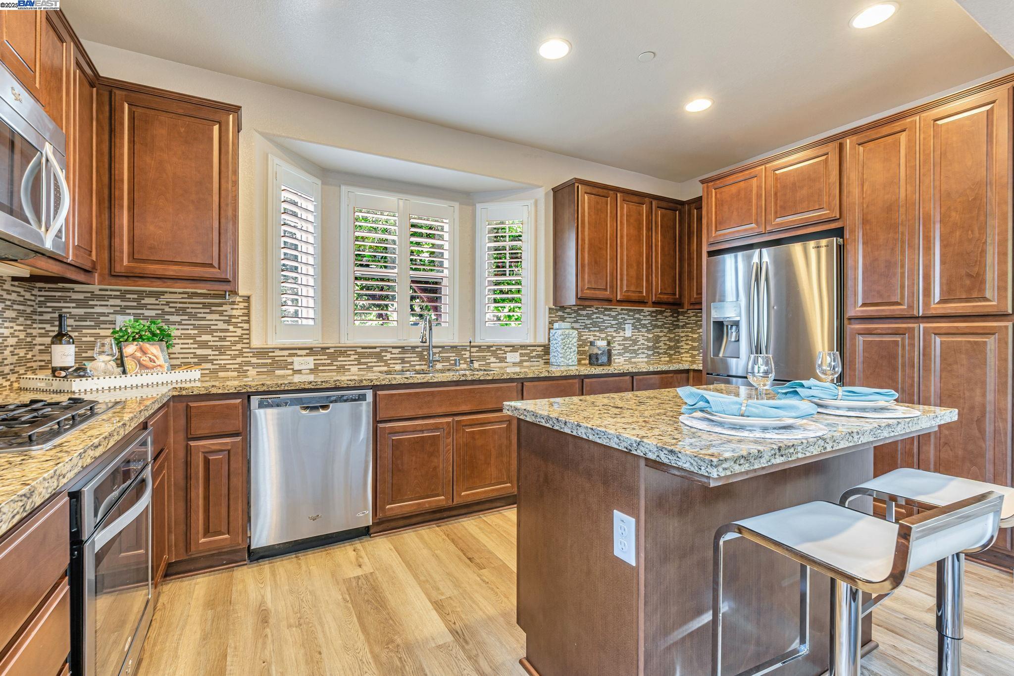 5801 Flora Cmn, Livermore, California 94551, 4 Bedrooms Bedrooms, 8 Rooms Rooms,3 BathroomsBathrooms,Residential,For Sale,5801 Flora Cmn,41106594
