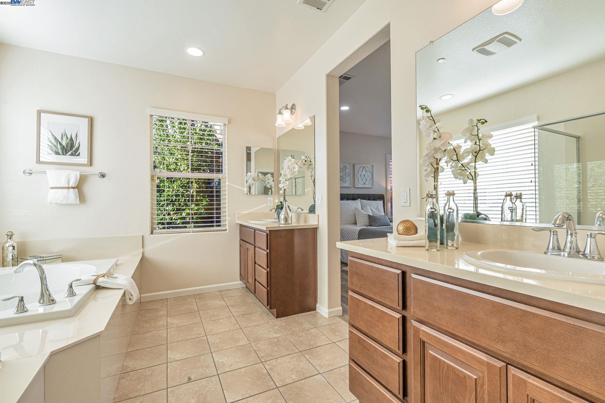 5801 Flora Cmn, Livermore, California 94551, 4 Bedrooms Bedrooms, 8 Rooms Rooms,3 BathroomsBathrooms,Residential,For Sale,5801 Flora Cmn,41106594