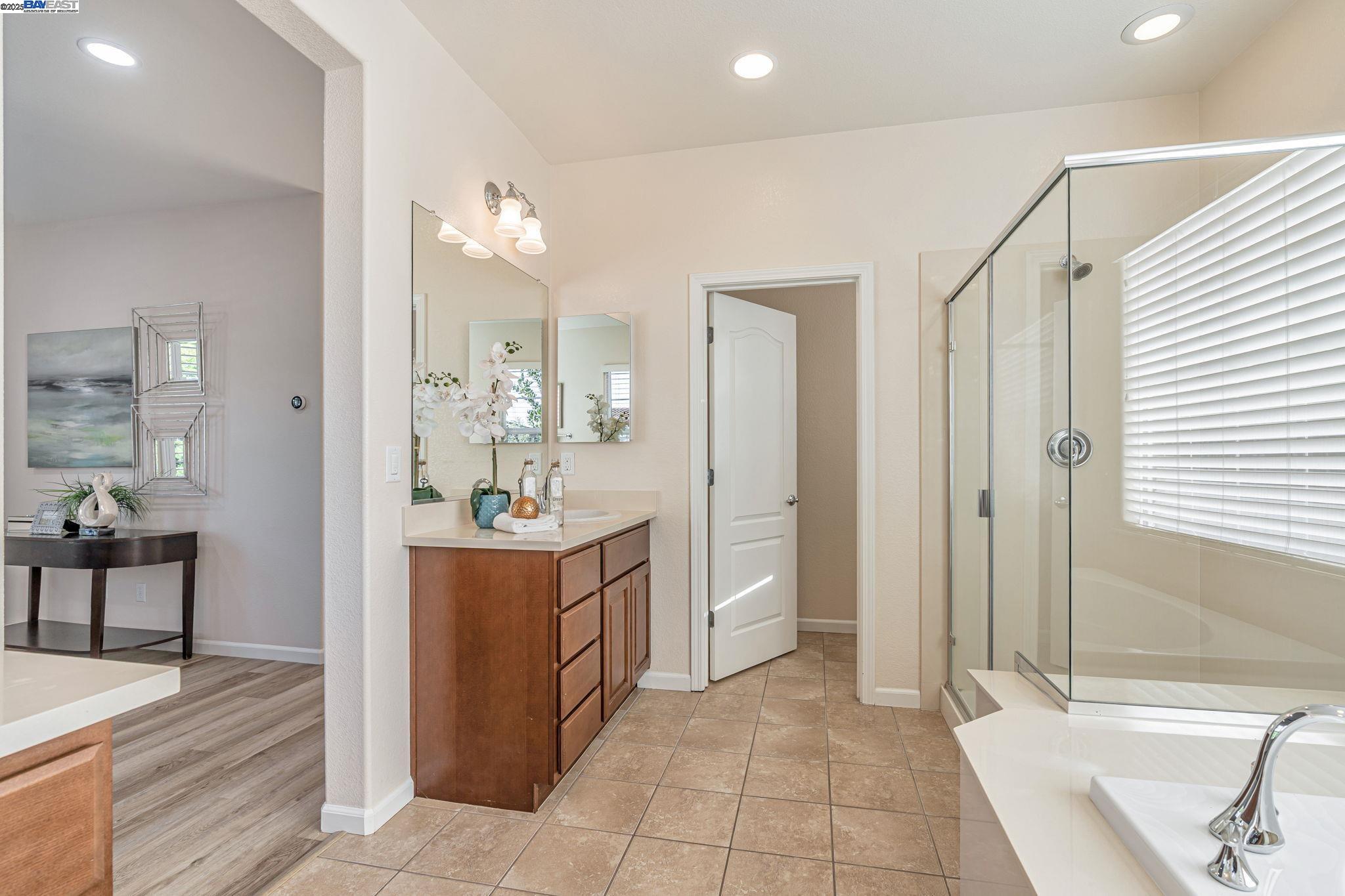 5801 Flora Cmn, Livermore, California 94551, 4 Bedrooms Bedrooms, 8 Rooms Rooms,3 BathroomsBathrooms,Residential,For Sale,5801 Flora Cmn,41106594