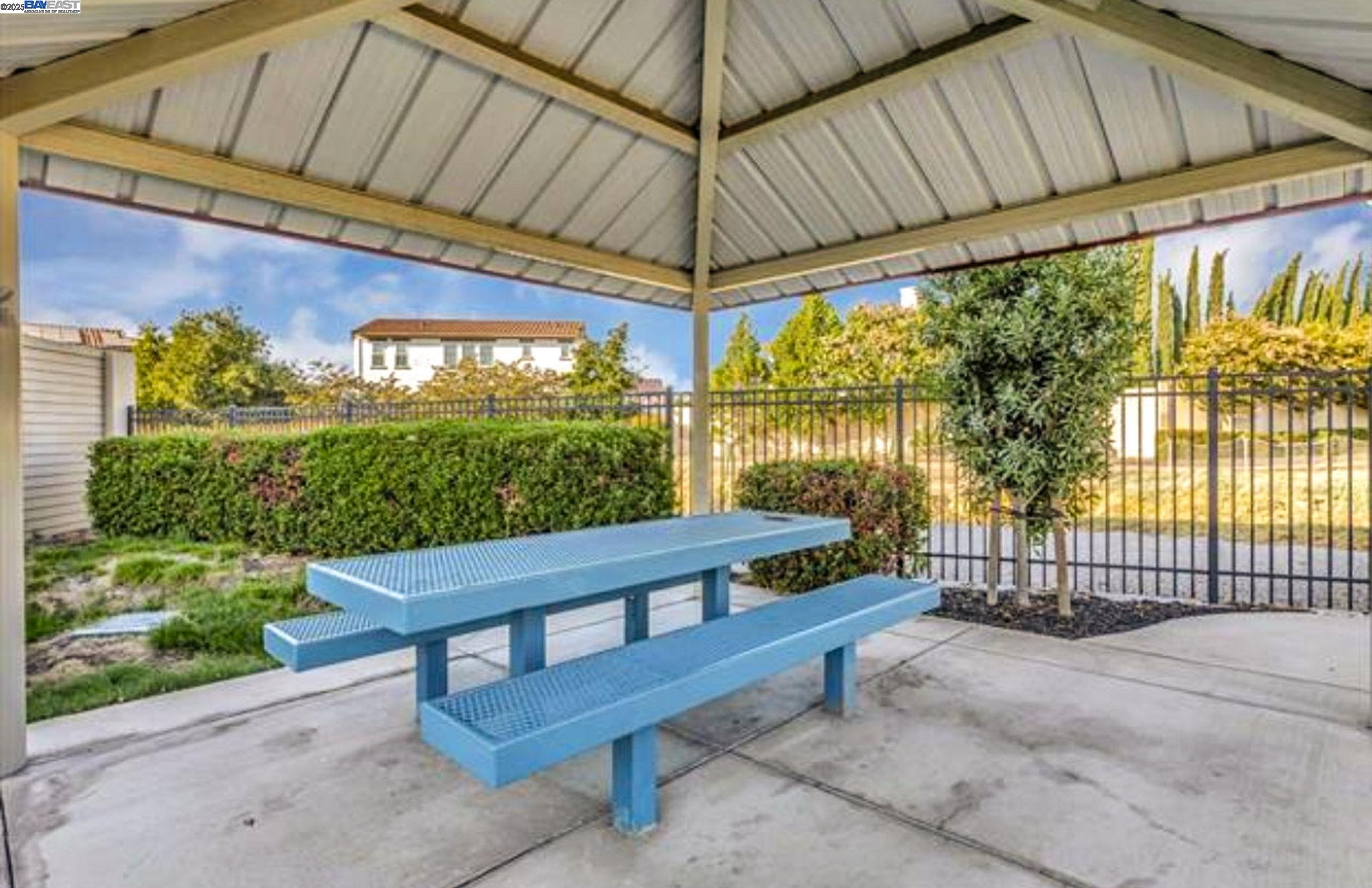 5801 Flora Cmn, Livermore, California 94551, 4 Bedrooms Bedrooms, 8 Rooms Rooms,3 BathroomsBathrooms,Residential,For Sale,5801 Flora Cmn,41106594