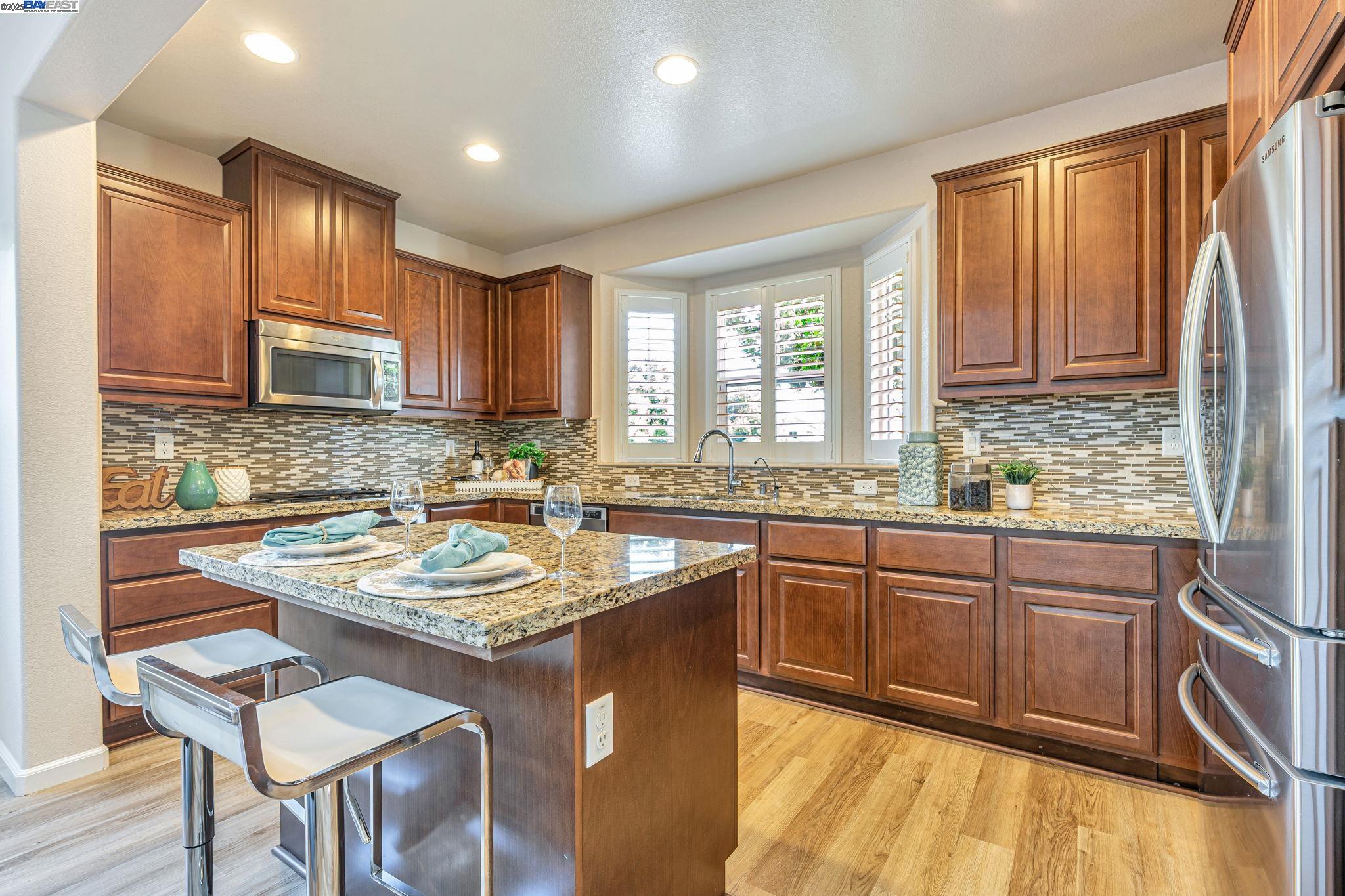 5801 Flora Cmn, Livermore, California 94551, 4 Bedrooms Bedrooms, 8 Rooms Rooms,3 BathroomsBathrooms,Residential,For Sale,5801 Flora Cmn,41106594
