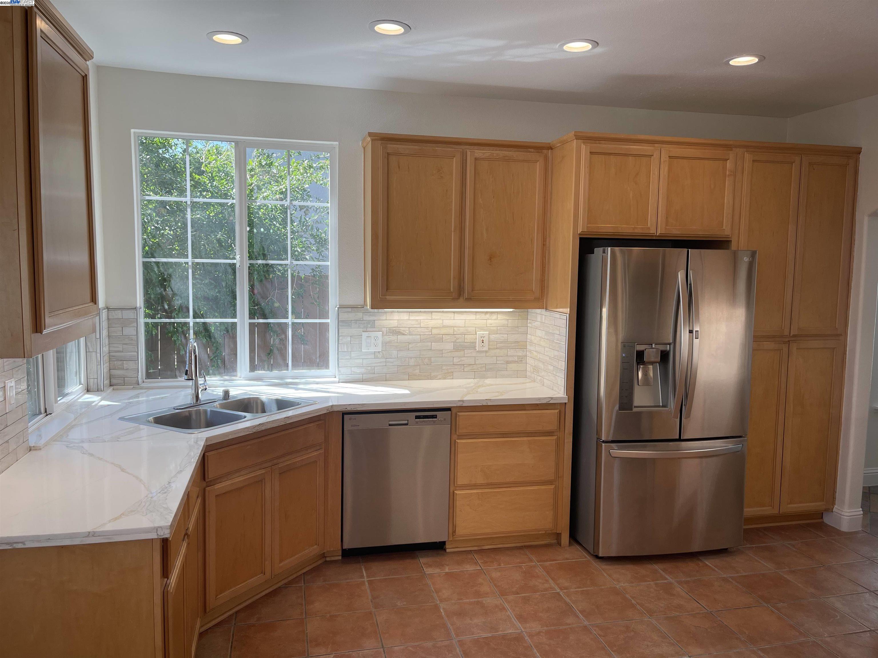 2432 Tennis Ln, Tracy, California 95377, 5 Bedrooms Bedrooms, 8 Rooms Rooms,3 BathroomsBathrooms,Residential,For Sale,2432 Tennis Ln,41106595