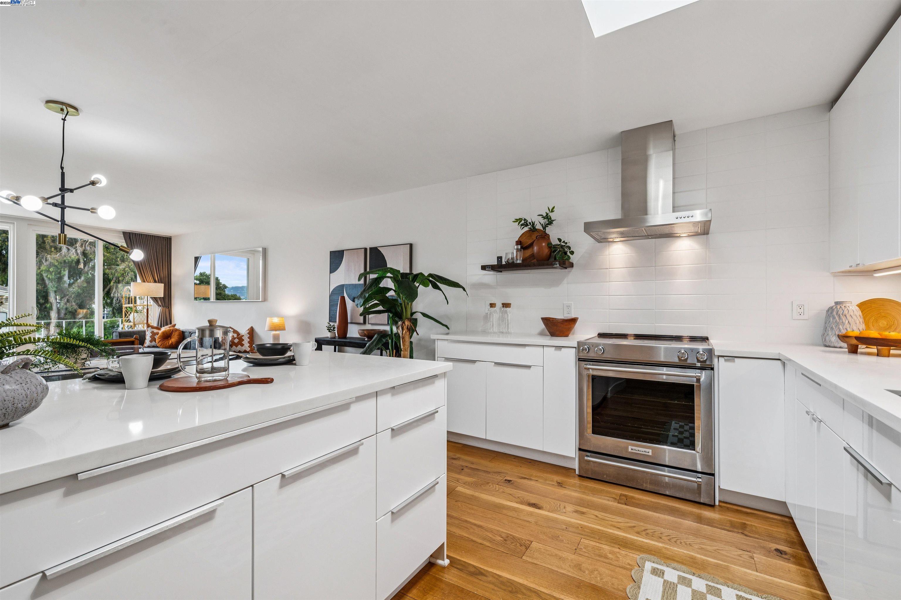 Photo #5: 41106596 Listing 