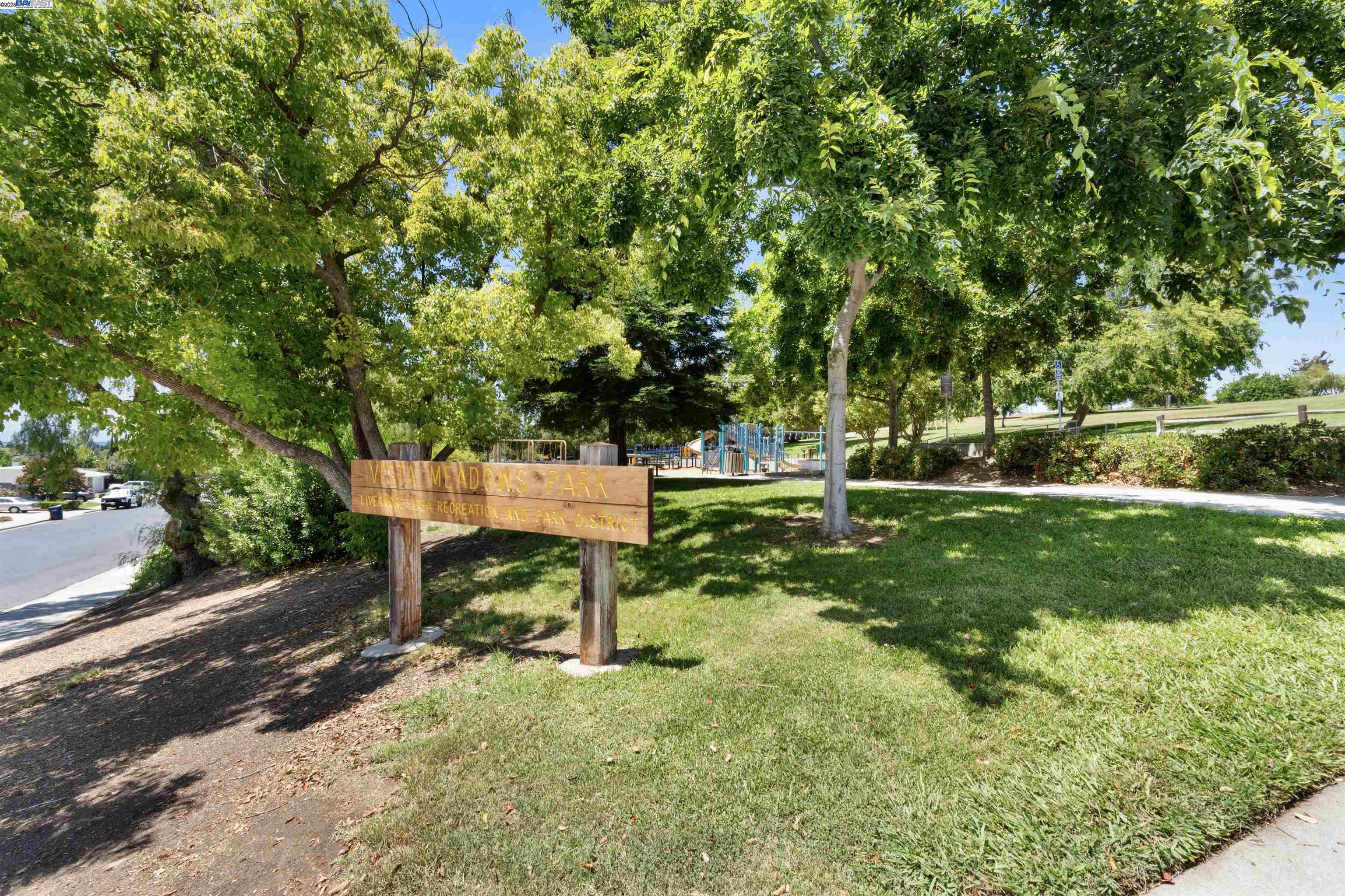 252 Martin Avenue, Livermore, California 94551, 3 Bedrooms Bedrooms, 6 Rooms Rooms,2 BathroomsBathrooms,Residential,For Sale,252 Martin Avenue,41106601