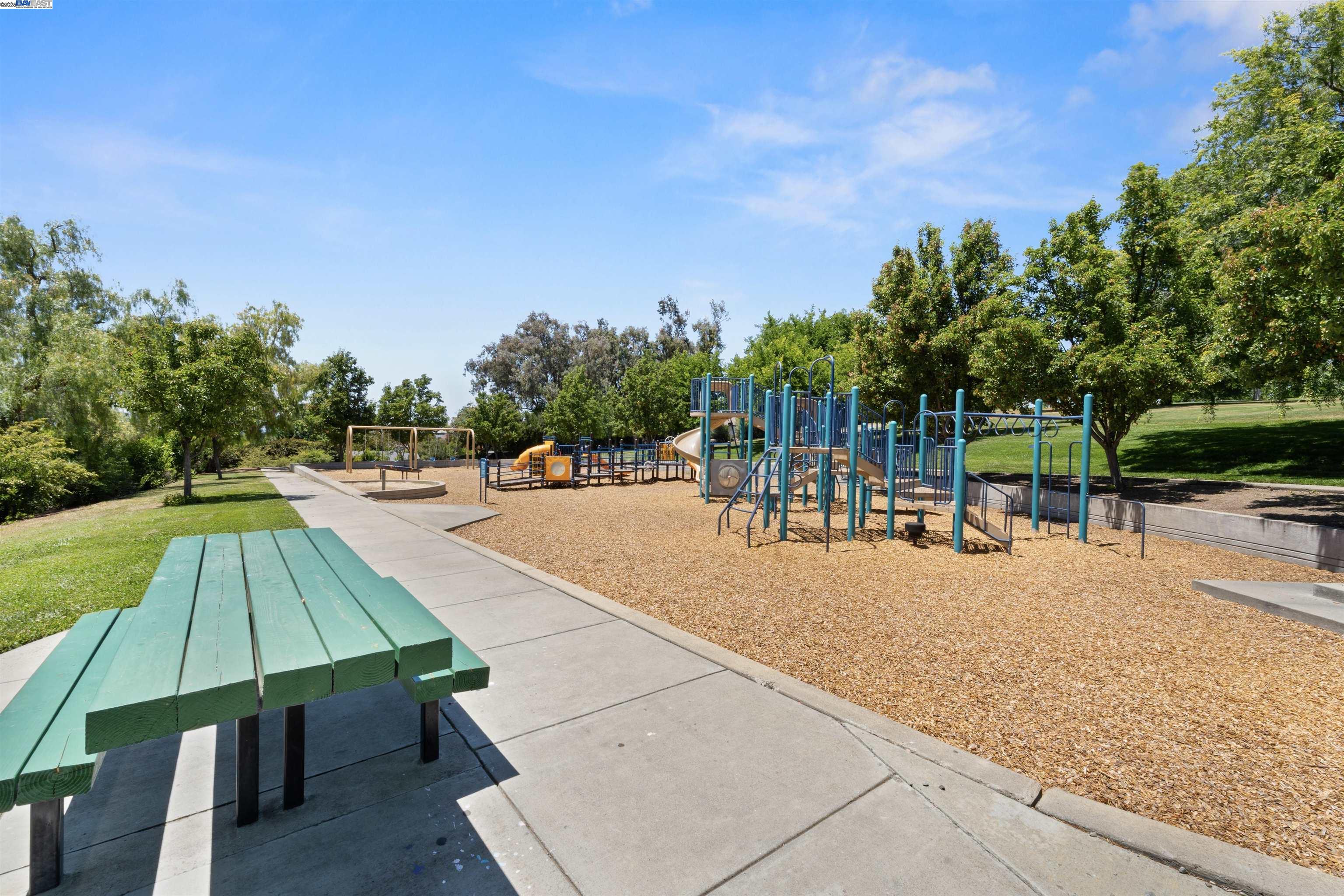 252 Martin Avenue, Livermore, California 94551, 3 Bedrooms Bedrooms, 6 Rooms Rooms,2 BathroomsBathrooms,Residential,For Sale,252 Martin Avenue,41106601