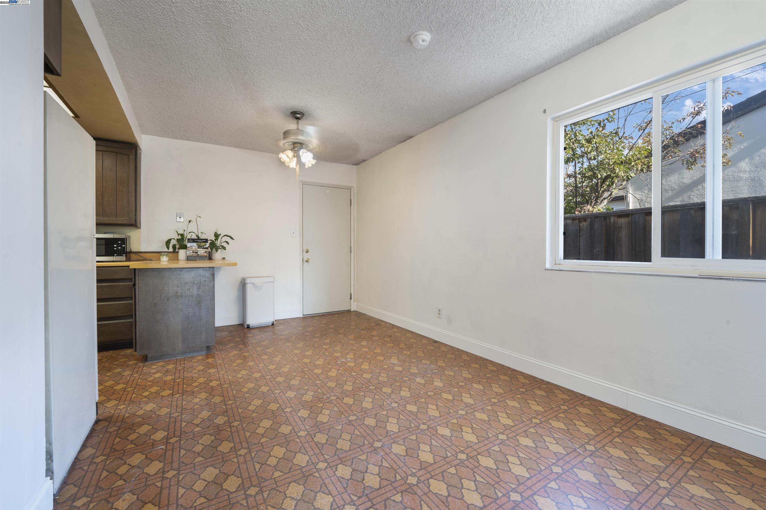 252 Martin Avenue, Livermore, California 94551, 3 Bedrooms Bedrooms, 6 Rooms Rooms,2 BathroomsBathrooms,Residential,For Sale,252 Martin Avenue,41106601