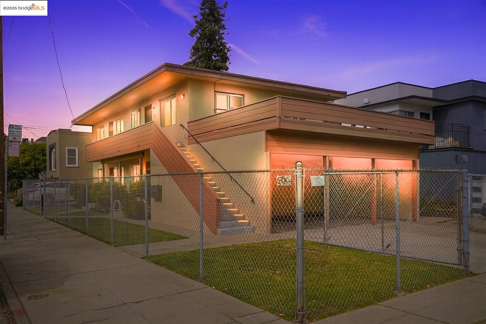 3802 Shafter Ave, Oakland, California 94609, ,Residential Income,For Sale,3802 Shafter Ave,41106602