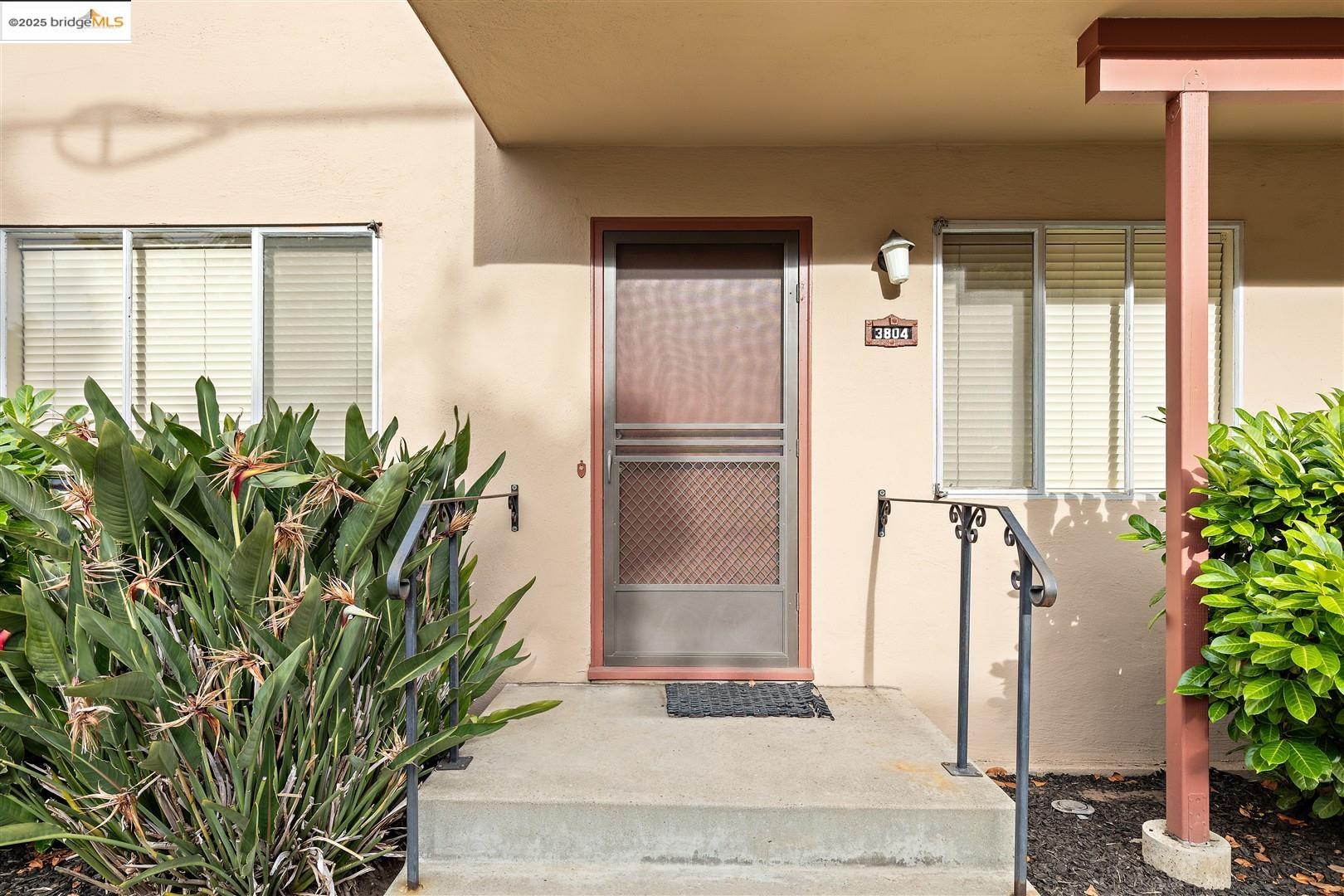 3802 Shafter Ave, Oakland, California 94609, ,Residential Income,For Sale,3802 Shafter Ave,41106602