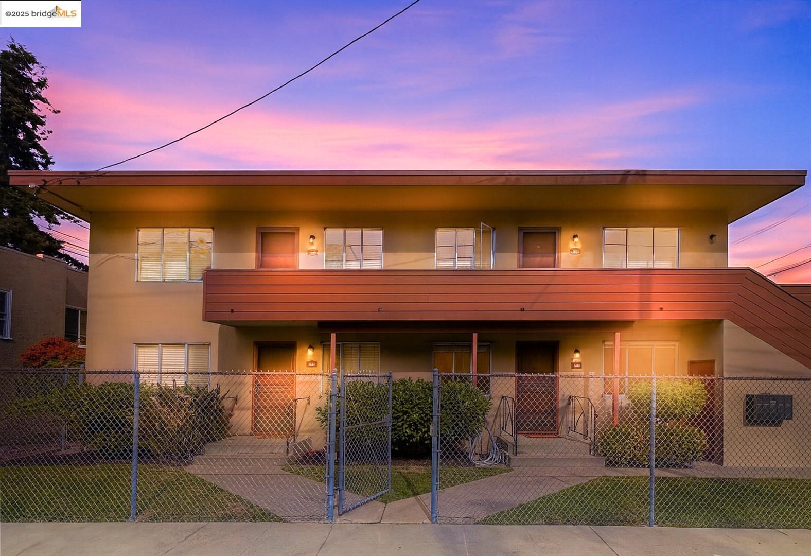 3802 Shafter Ave, Oakland, California 94609, ,Residential Income,For Sale,3802 Shafter Ave,41106602