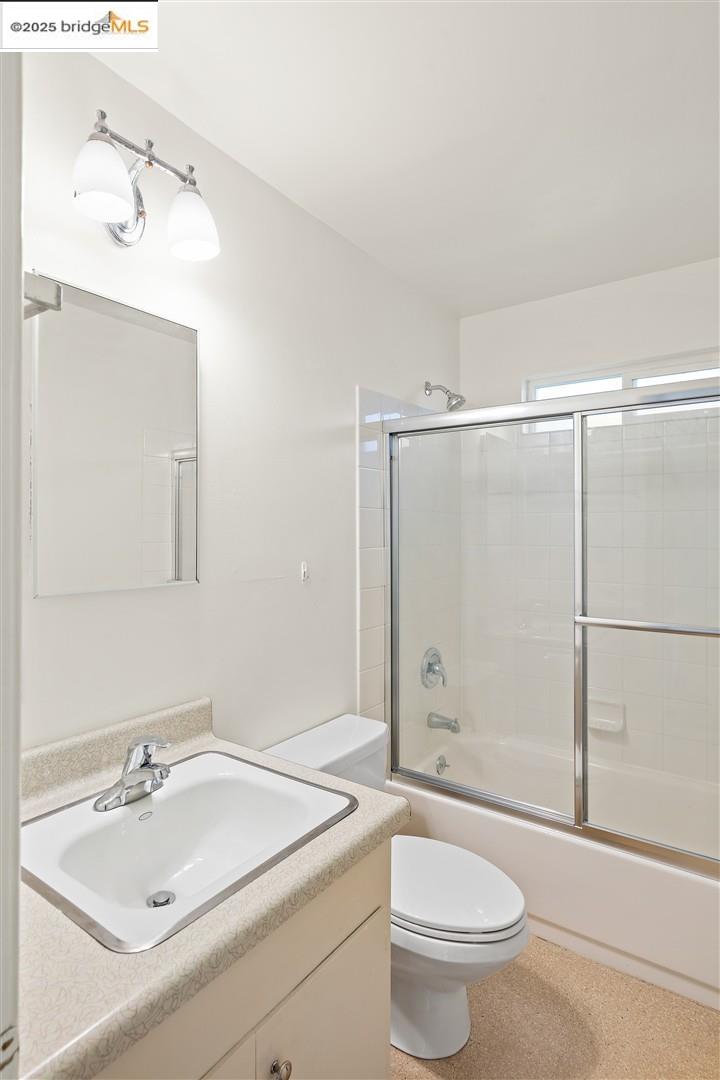 3802 Shafter Ave, Oakland, California 94609, ,Residential Income,For Sale,3802 Shafter Ave,41106602