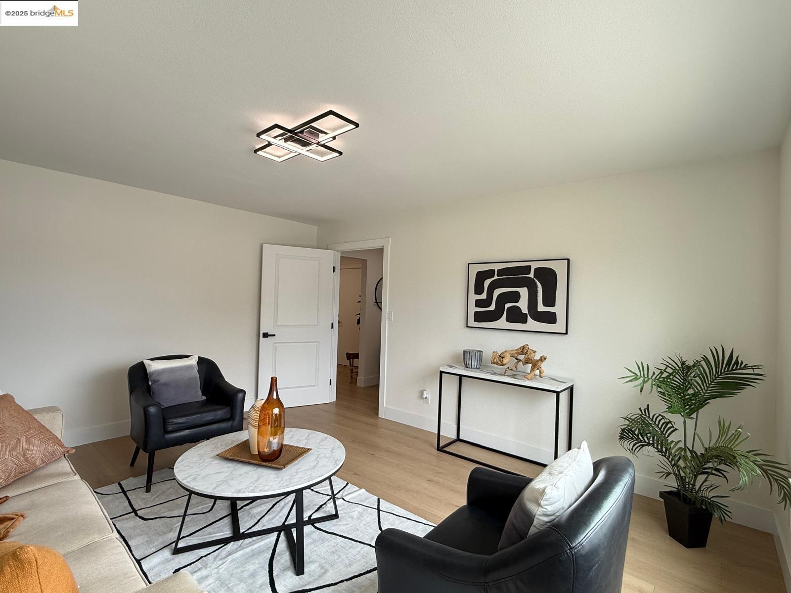 1976 Van Ness St, San Pablo, California 94806, 3 Bedrooms Bedrooms, 6 Rooms Rooms,2 BathroomsBathrooms,Residential,For Sale,1976 Van Ness St,41106604
