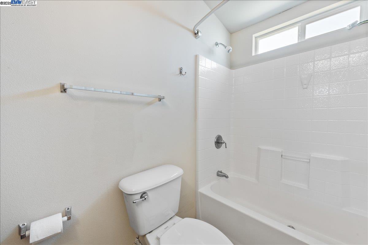 Detail Gallery Image 17 of 44 For 341 Vista Del Rio, Pacheco,  CA 94553 - 3 Beds | 2 Baths